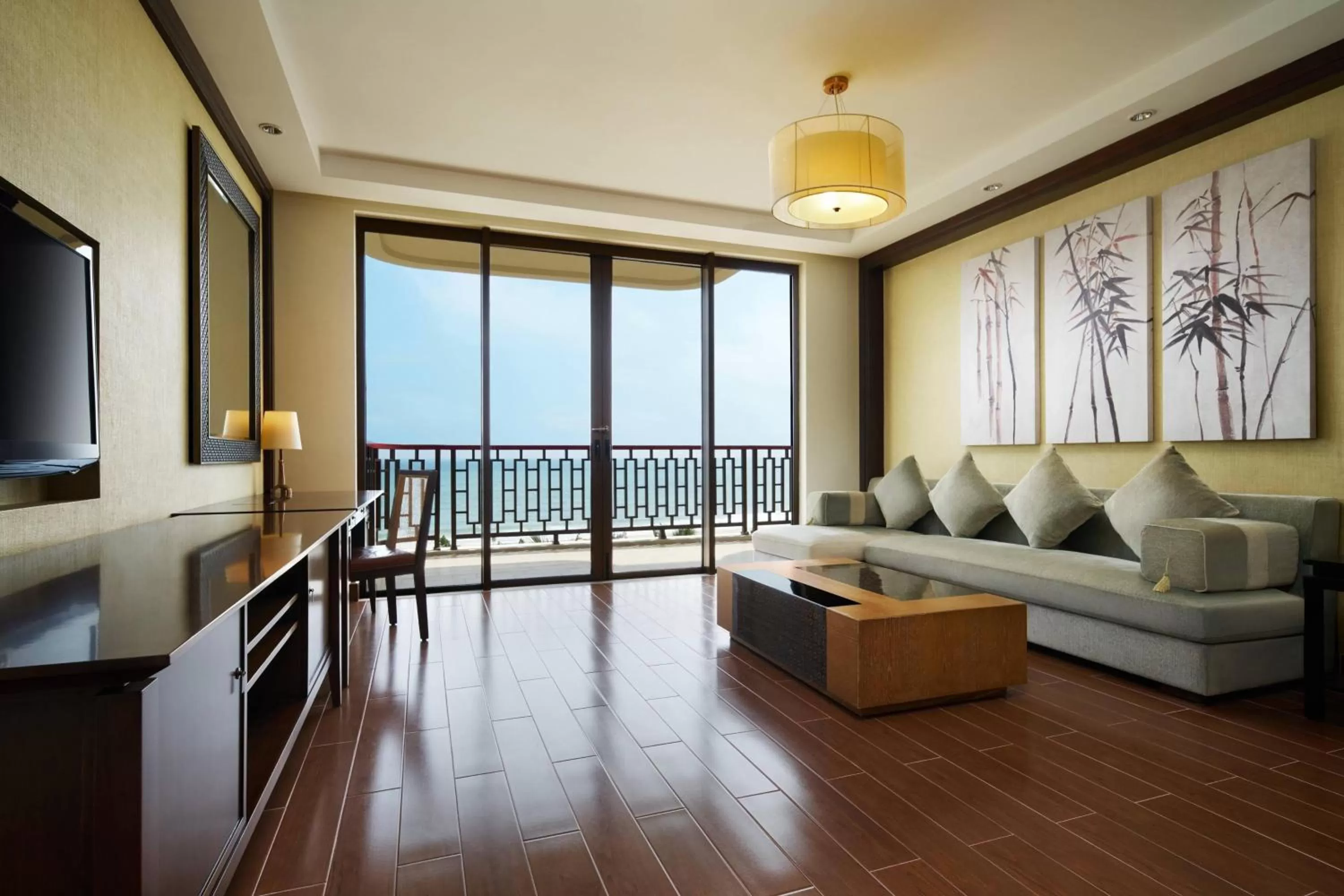 Living room in Sheraton Shenzhou Peninsula Resort