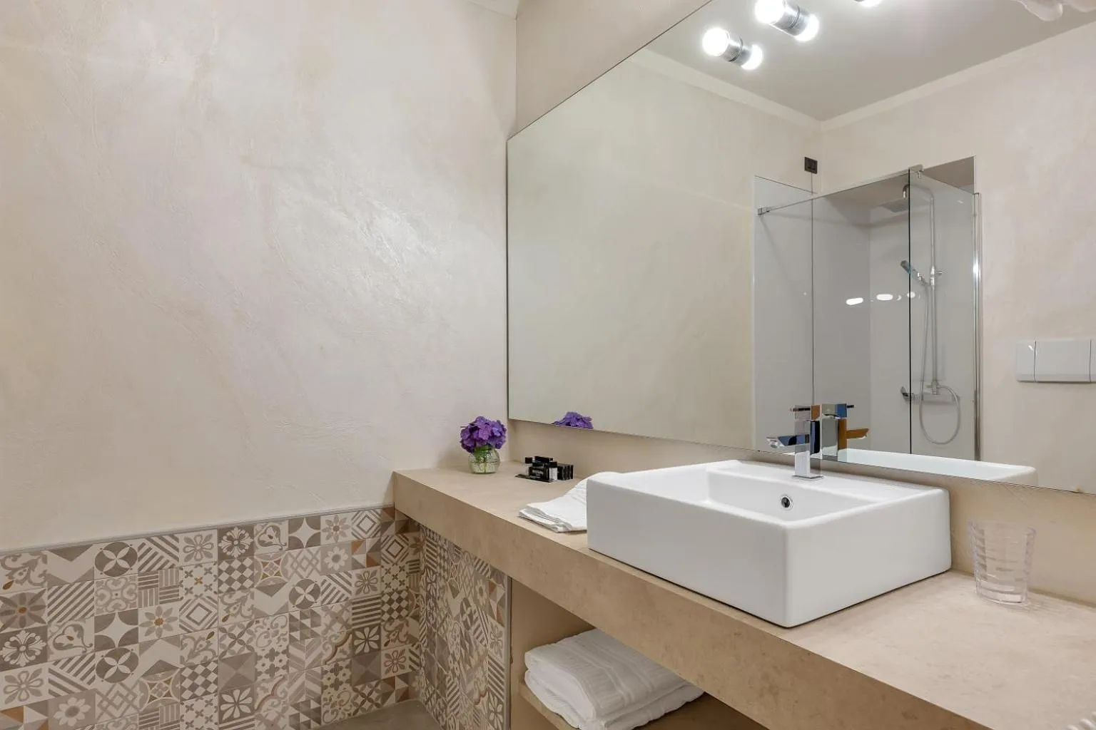 Bathroom in Hotel Ancora