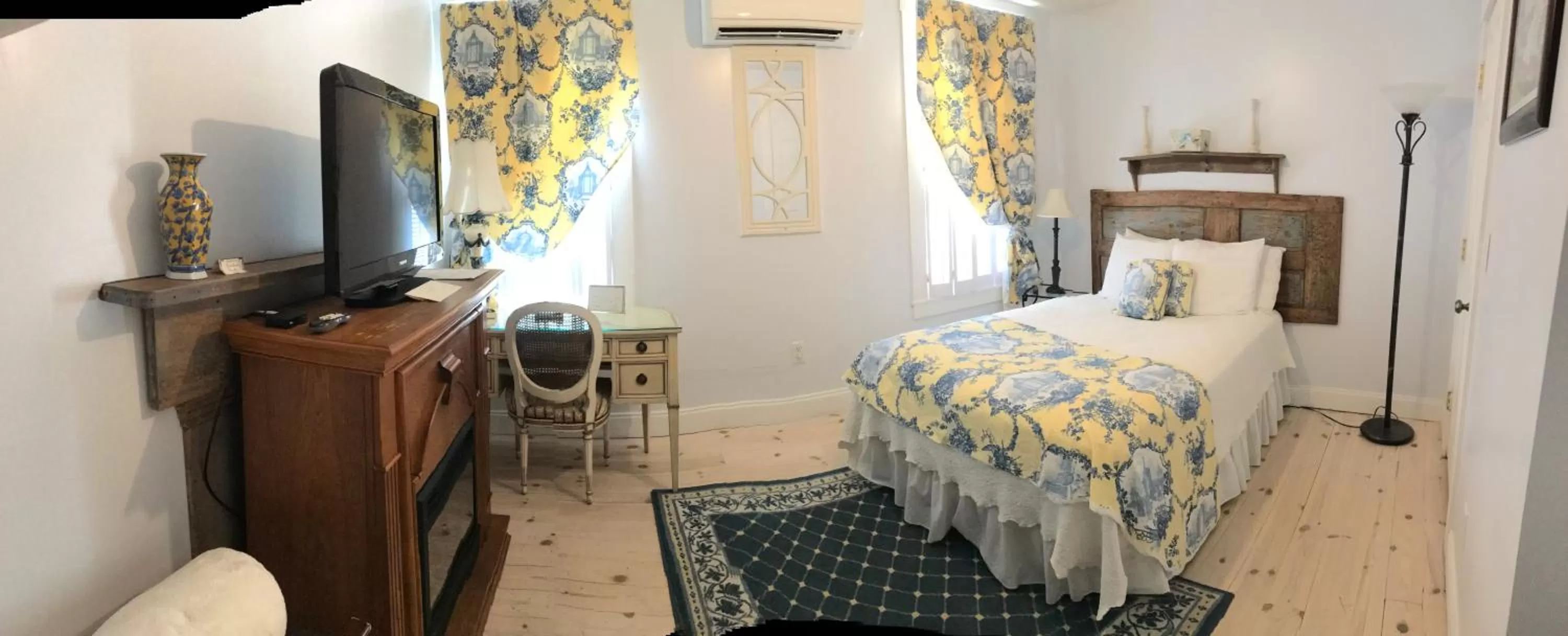 Bed in The Tilton Inn