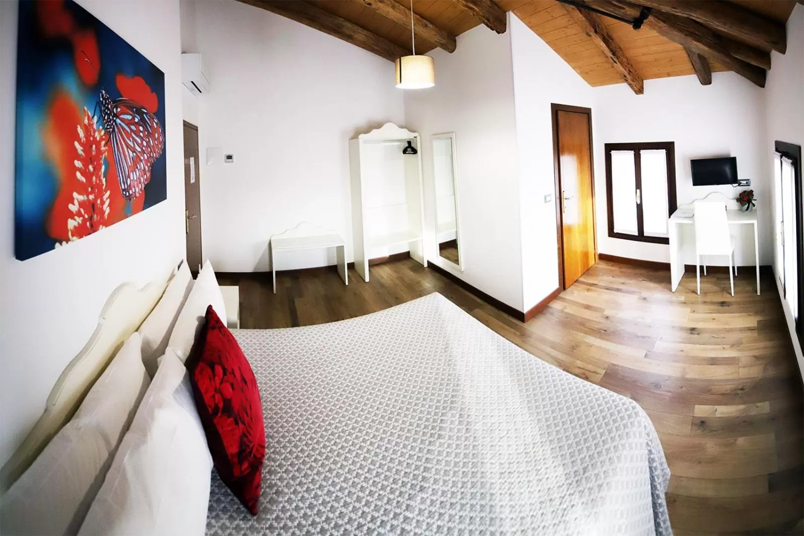 Photo of the whole room, Bed in LOCANDA RIGHETTO