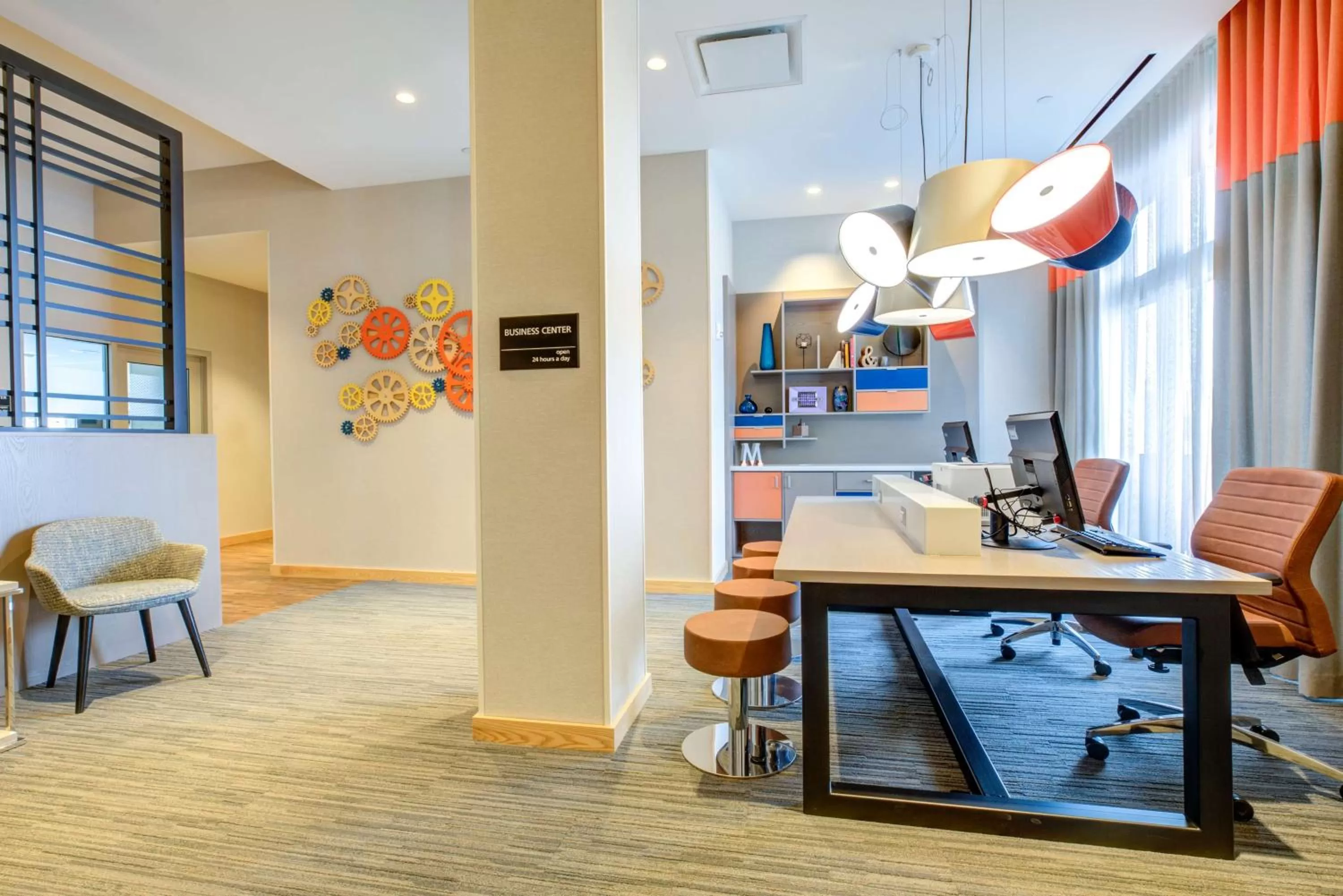 Business facilities in Hampton Inn & Suites Boston/Waltham