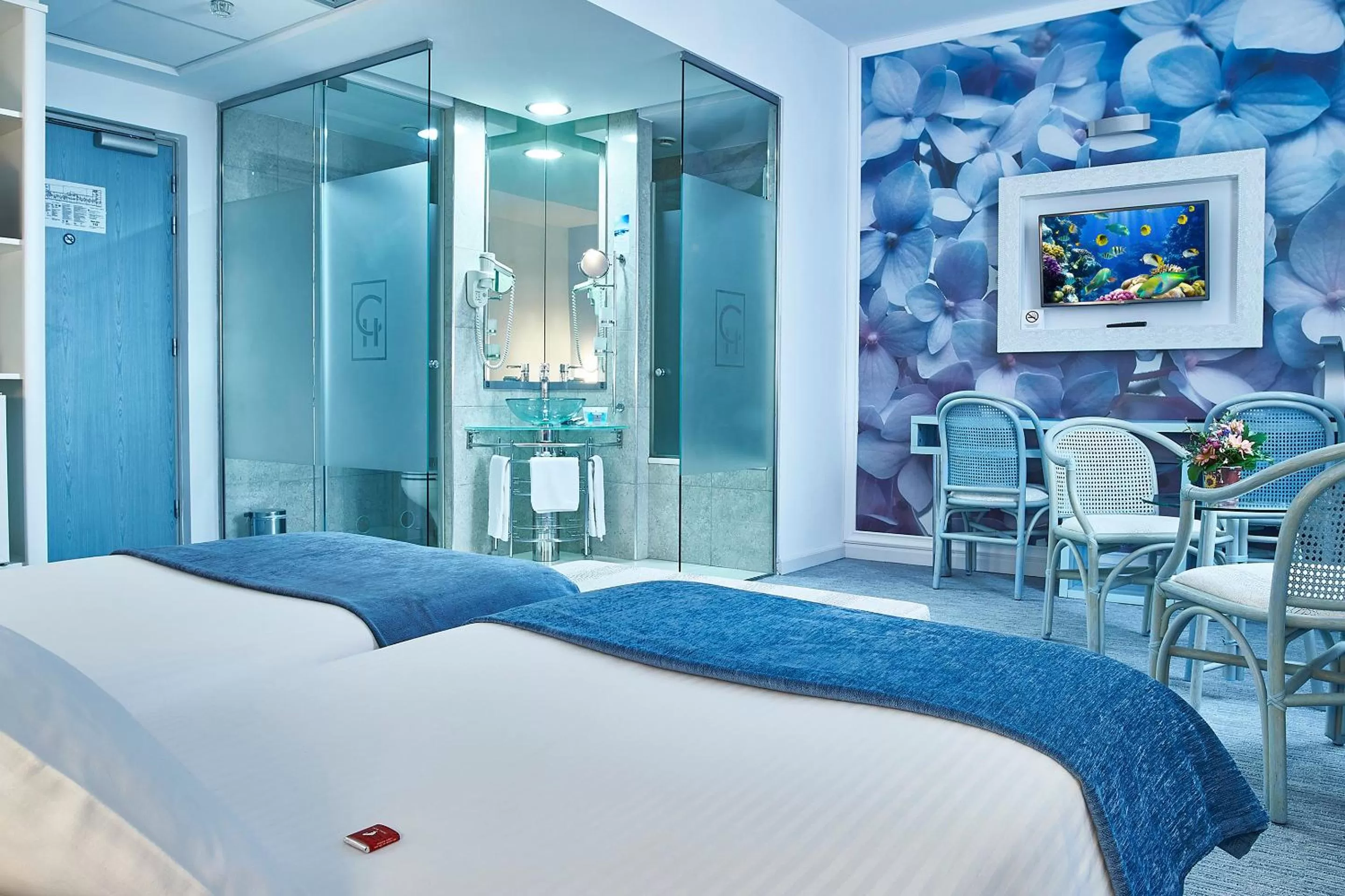 TV and multimedia, Bed in Continental Forum Sibiu