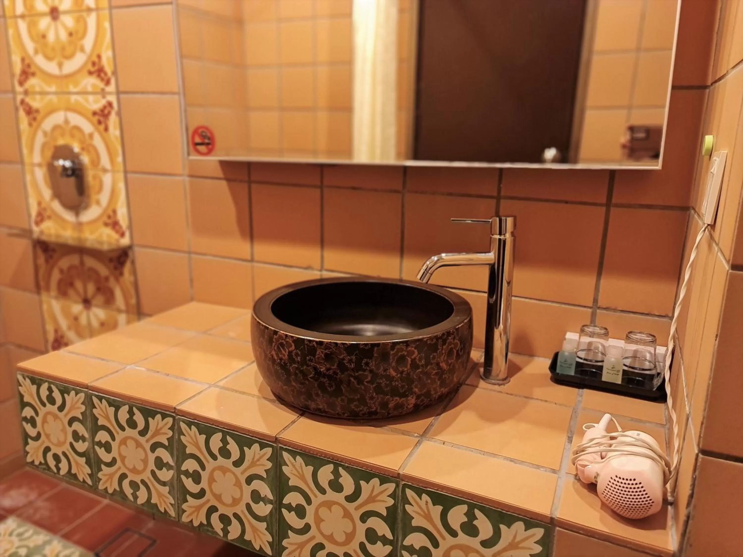 Bathroom in Swan Garden Hotel