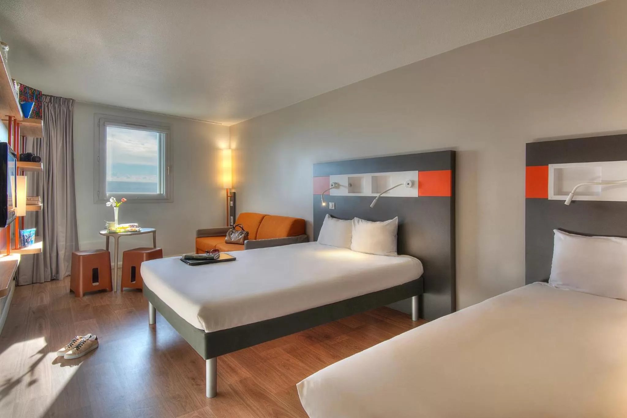 Bed in ibis budget Nice Californie Lenval