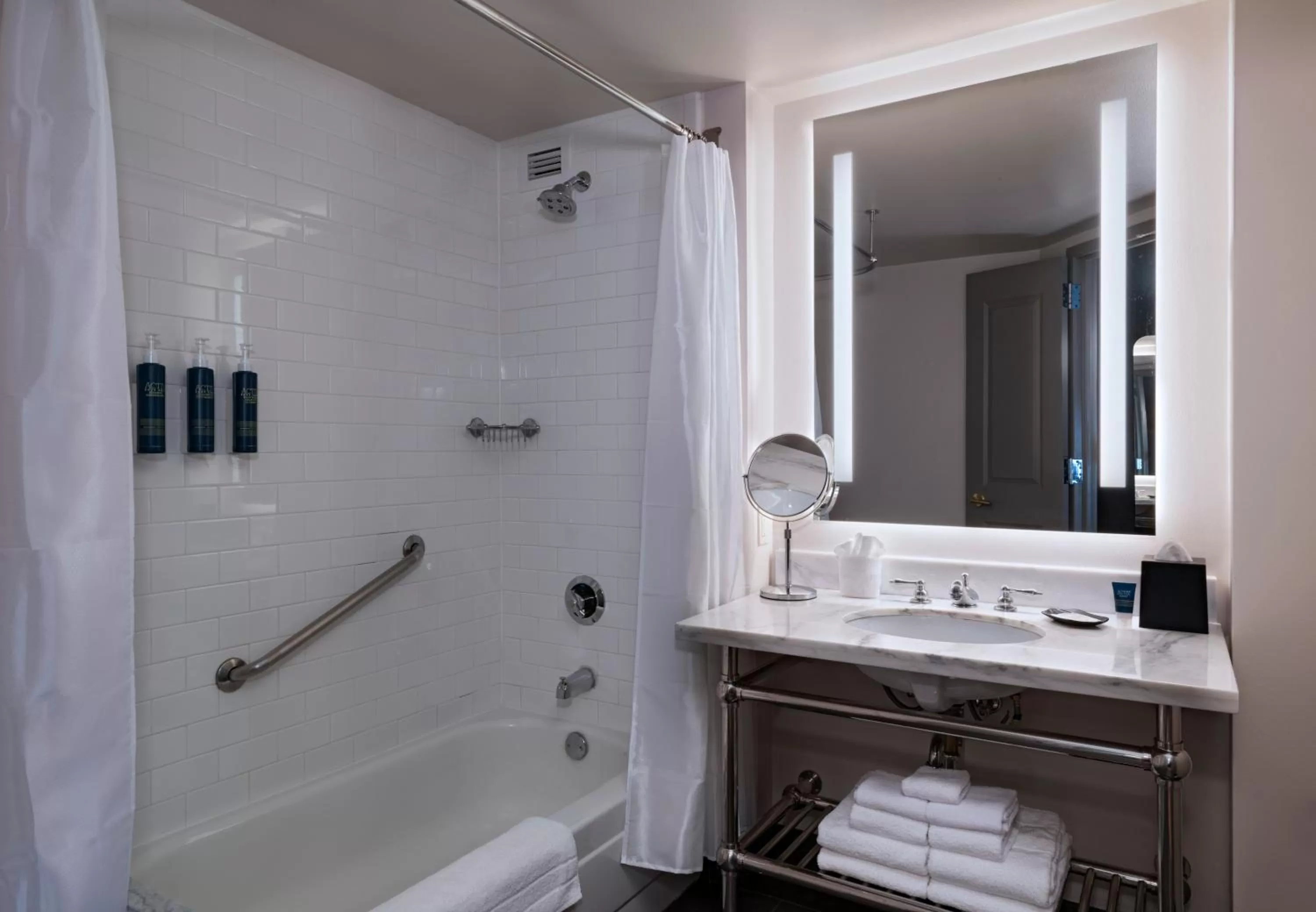 Shower in Four Points by Sheraton Houston West