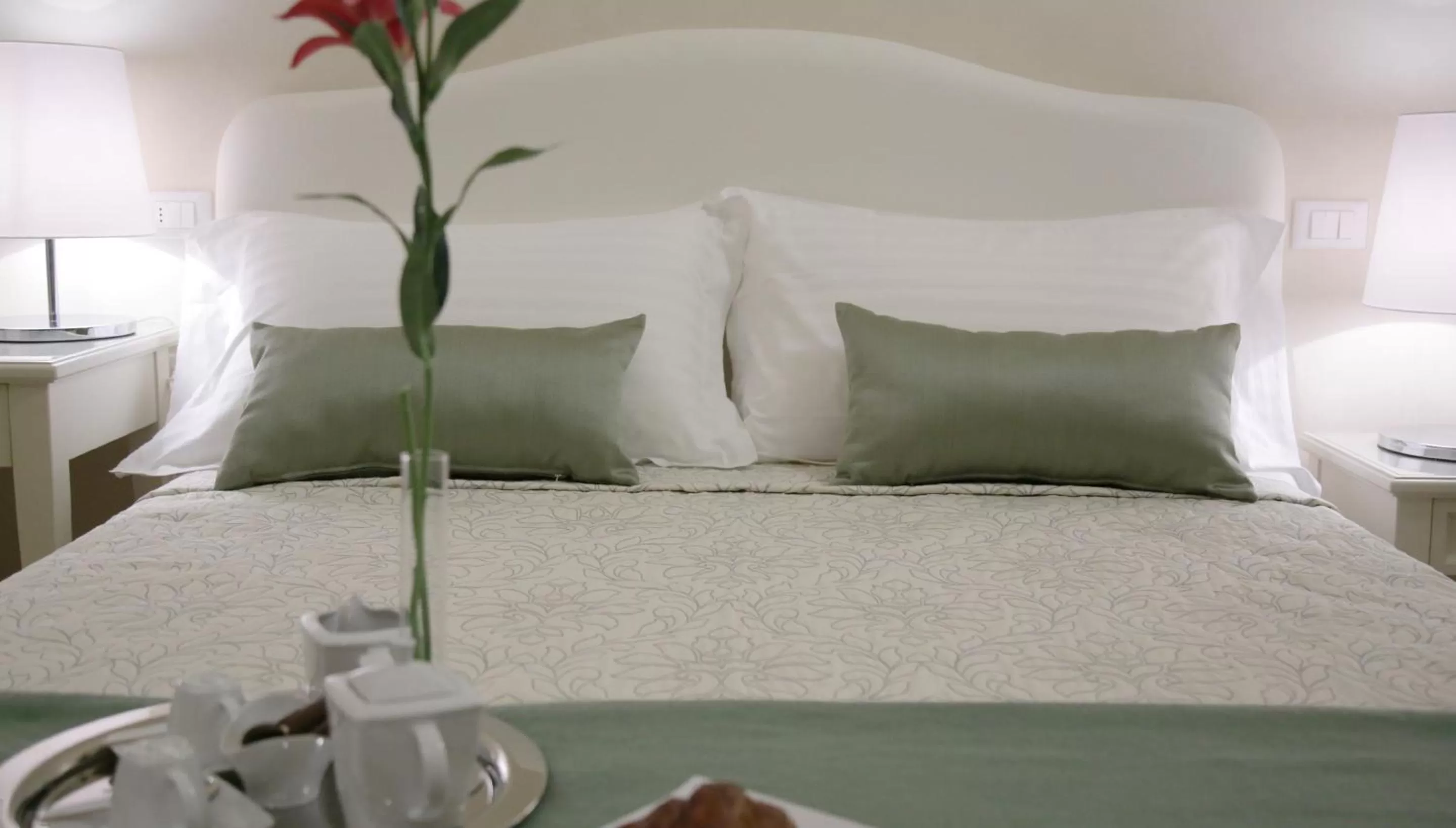 Decorative detail, Bed in Hotel Renaissance