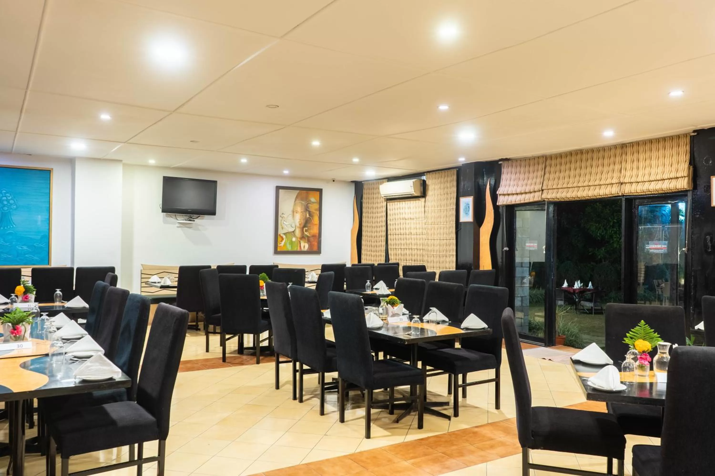 Restaurant/places to eat in Country Inn Nature Resort Bhimtal