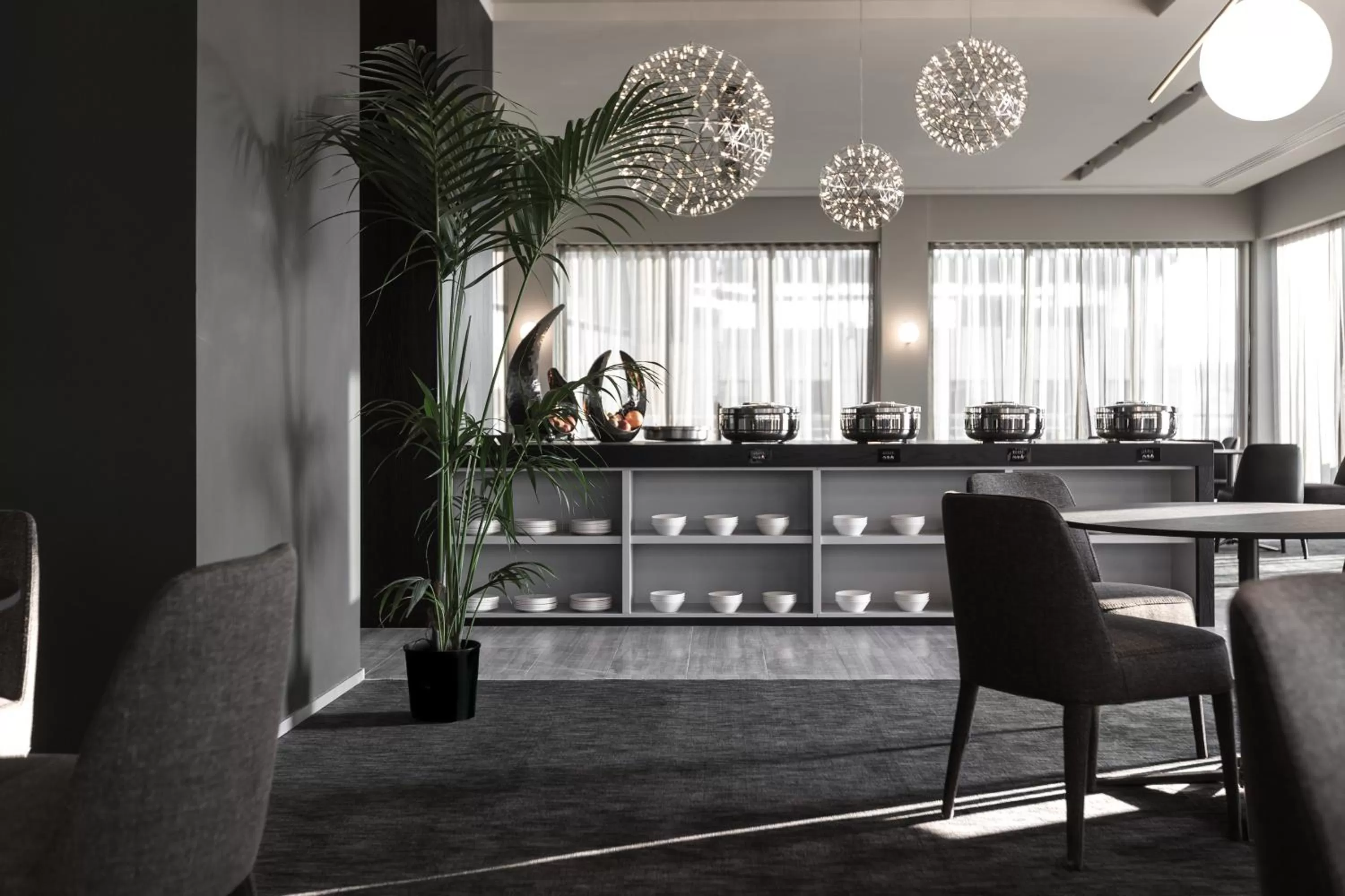 Lounge or bar in InterContinental Malta by IHG