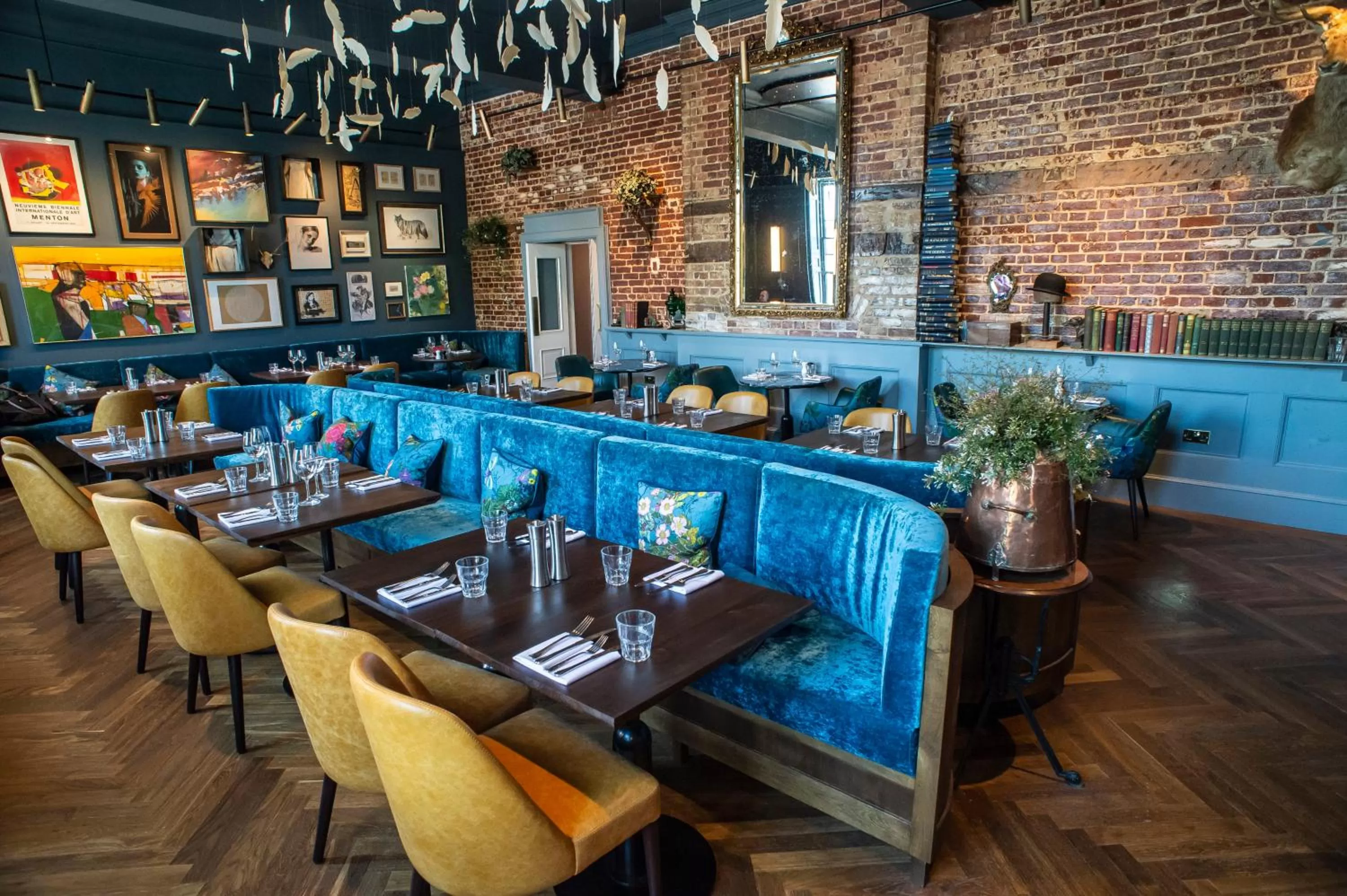 Lounge or bar in Angel Hotel