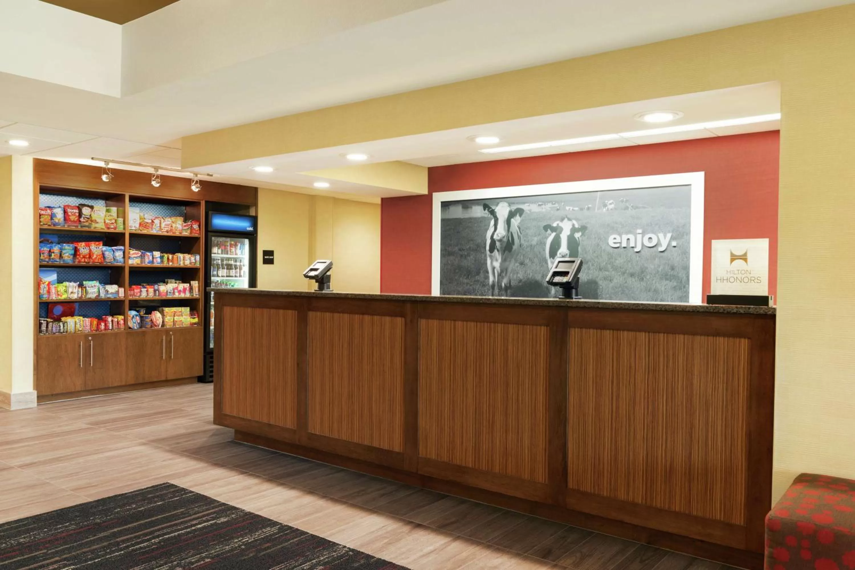 Lobby or reception in Hampton Inn West Des Moines Lake Drive