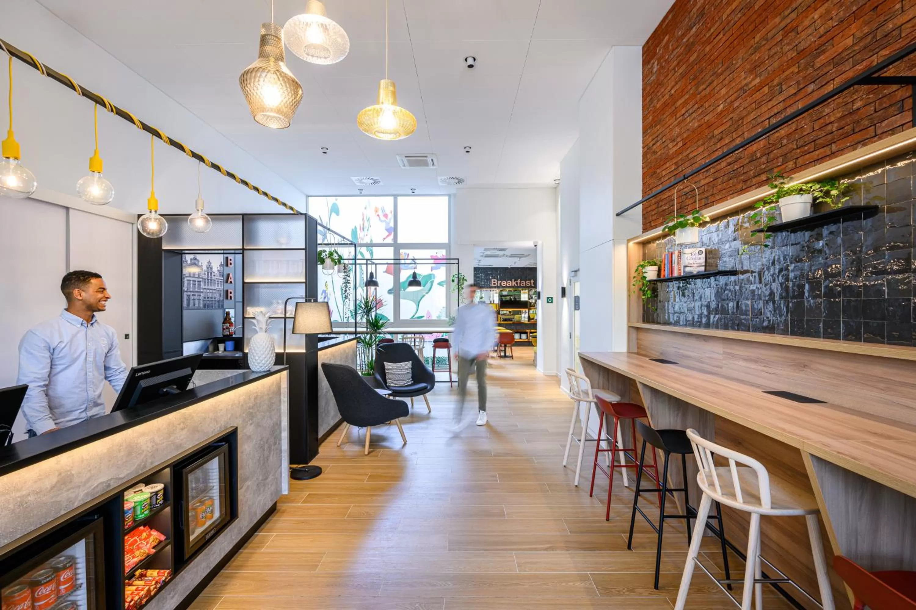 Lobby or reception in B&B HOTEL Brussels Centre Gare du Midi