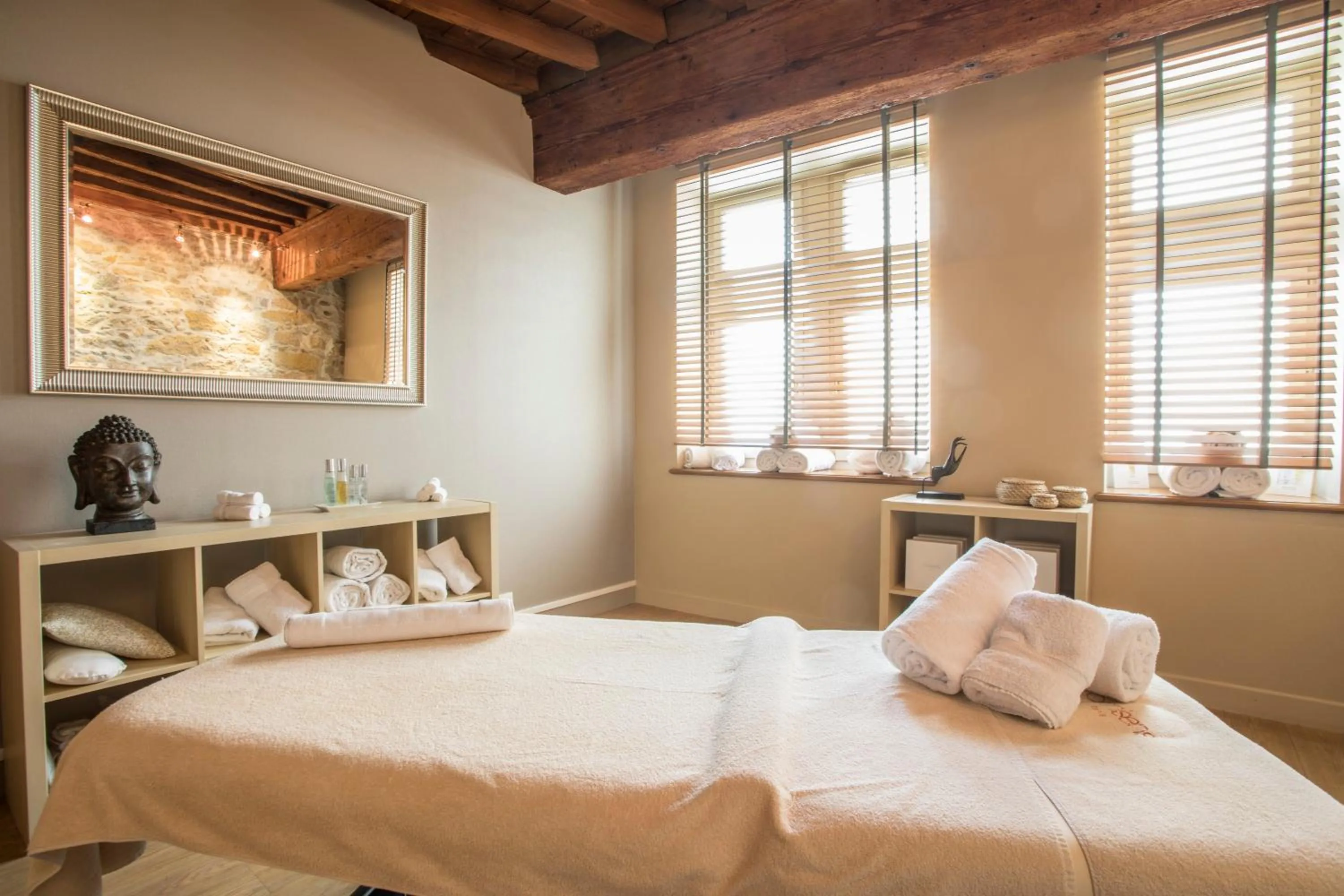 Massage, Bed in Villa Florentine, A Beauvallon Hotel & Spa