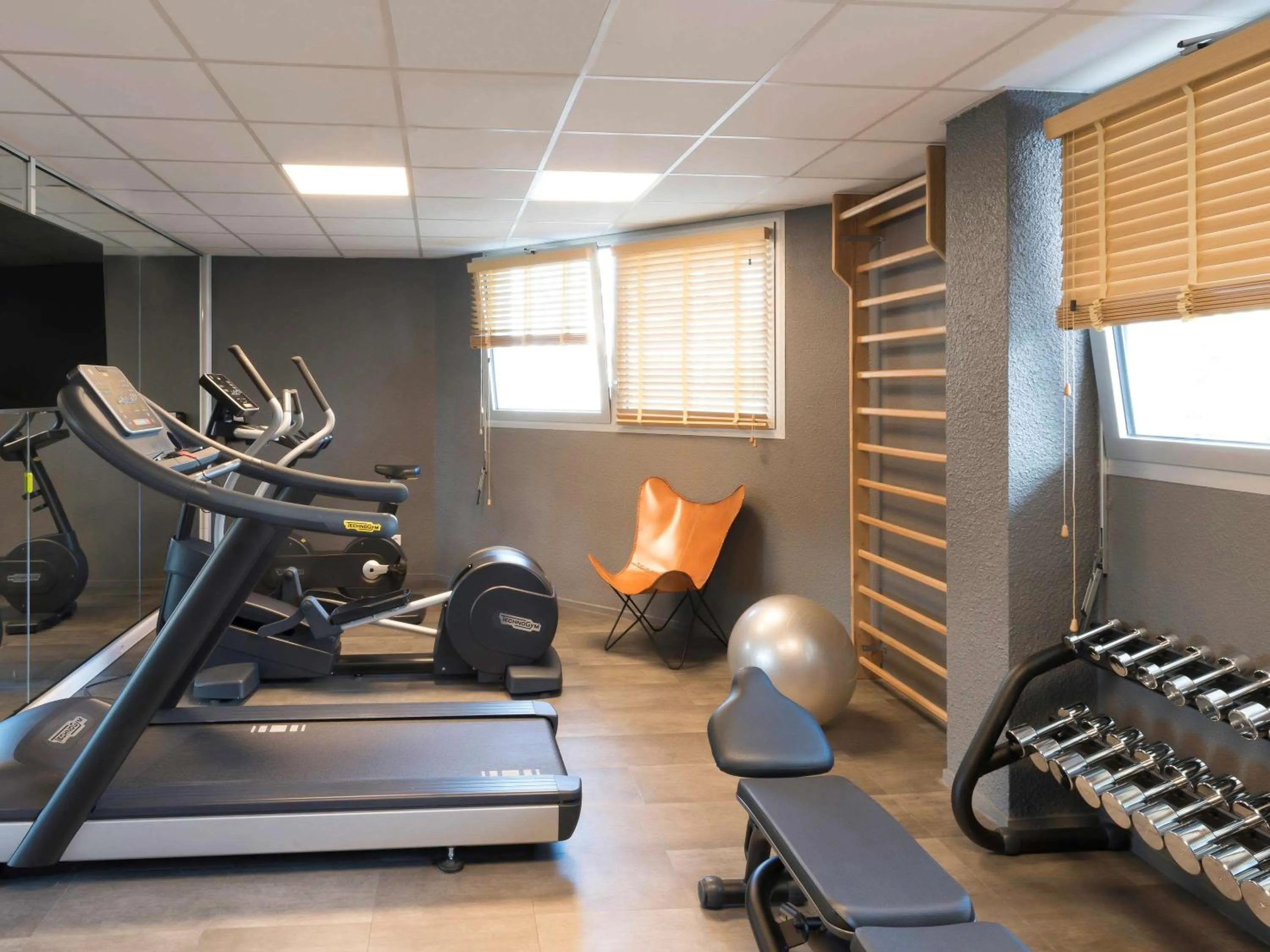 Fitness centre/facilities in Mercure Le Havre Centre Bassin Du Commerce