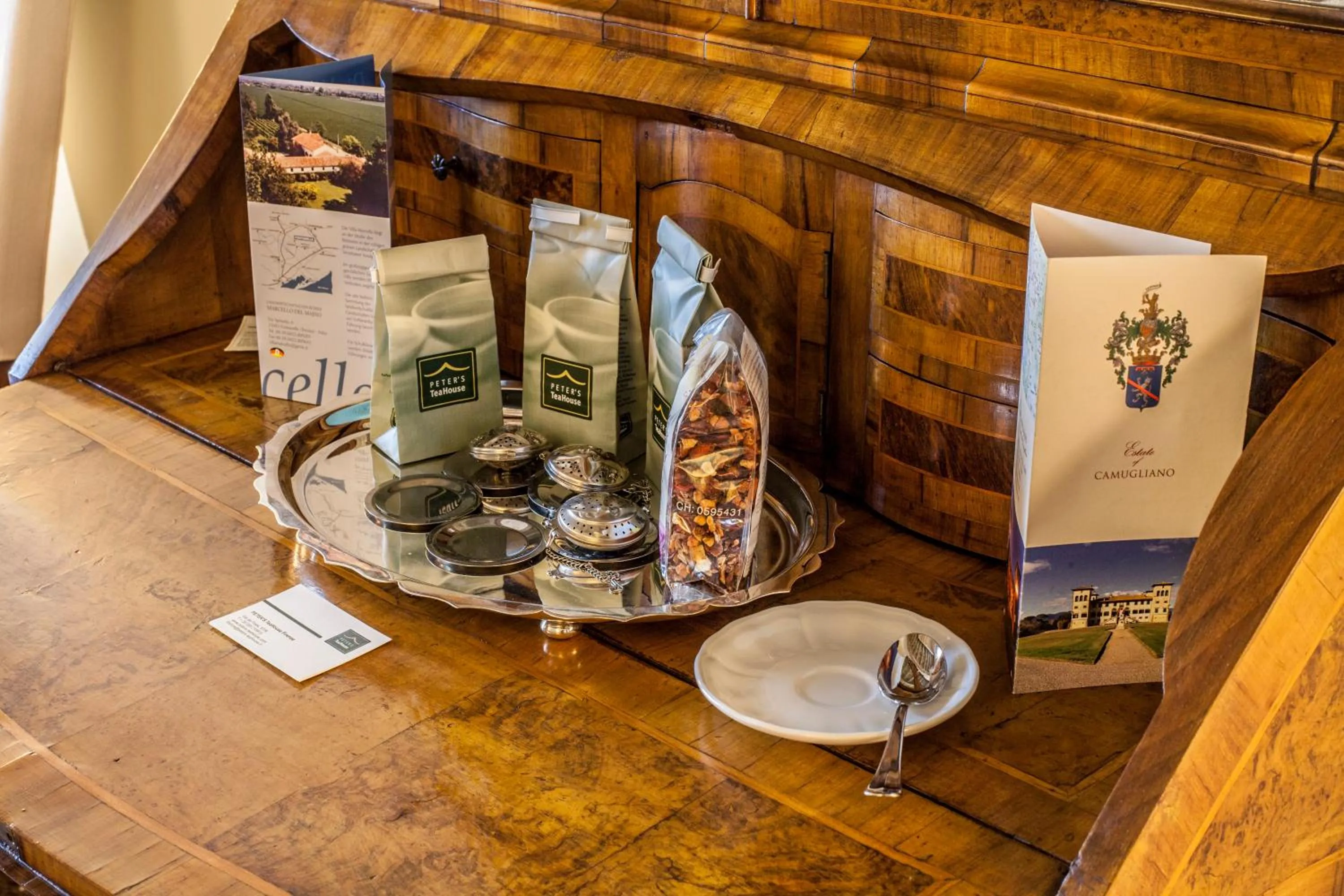 Communal lounge/ TV room in Al Palazzo del Marchese di Camugliano Residenza d'Epoca