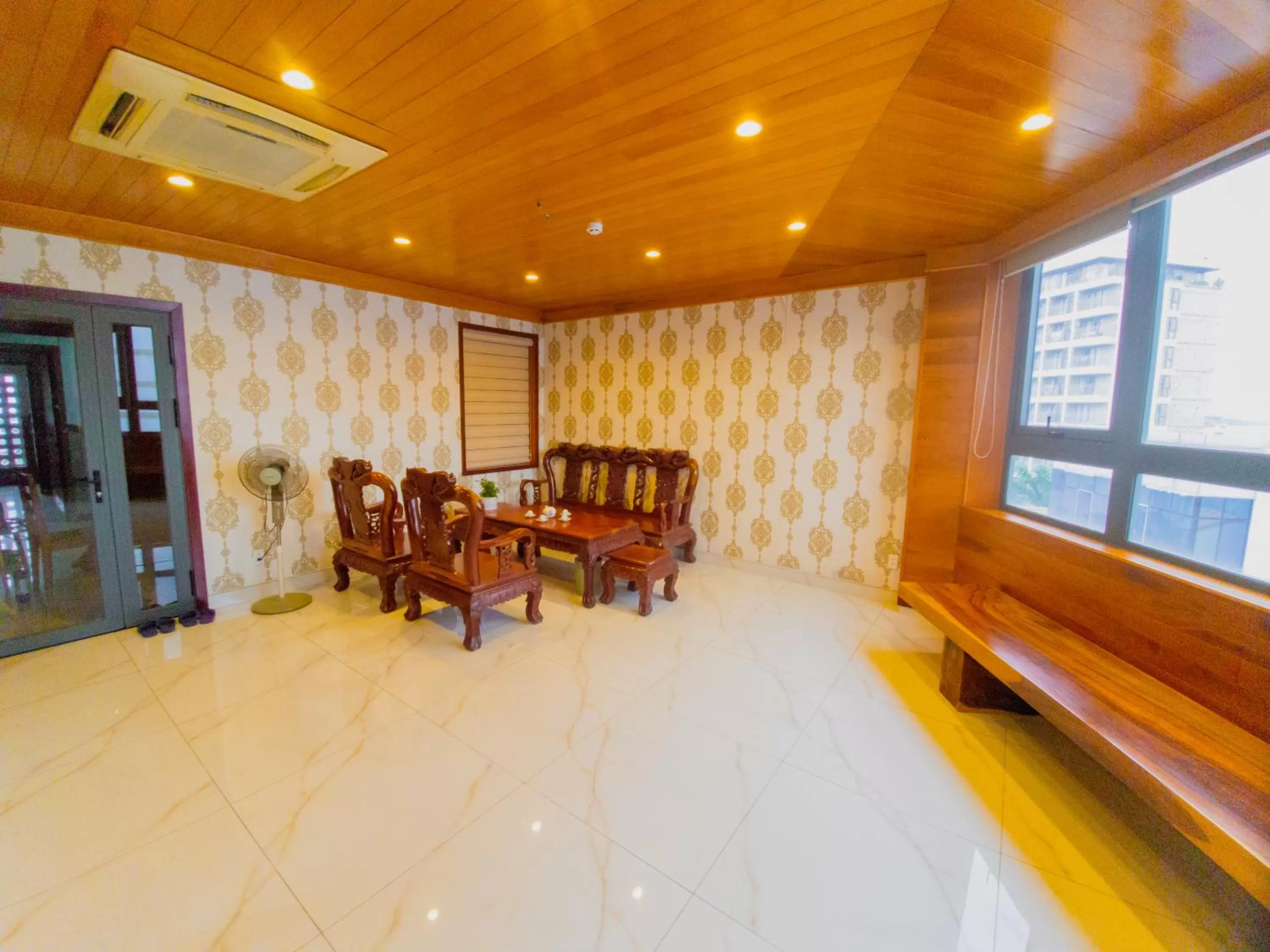 Living room, Seating Area in LEHA Saigon Hotel Airport