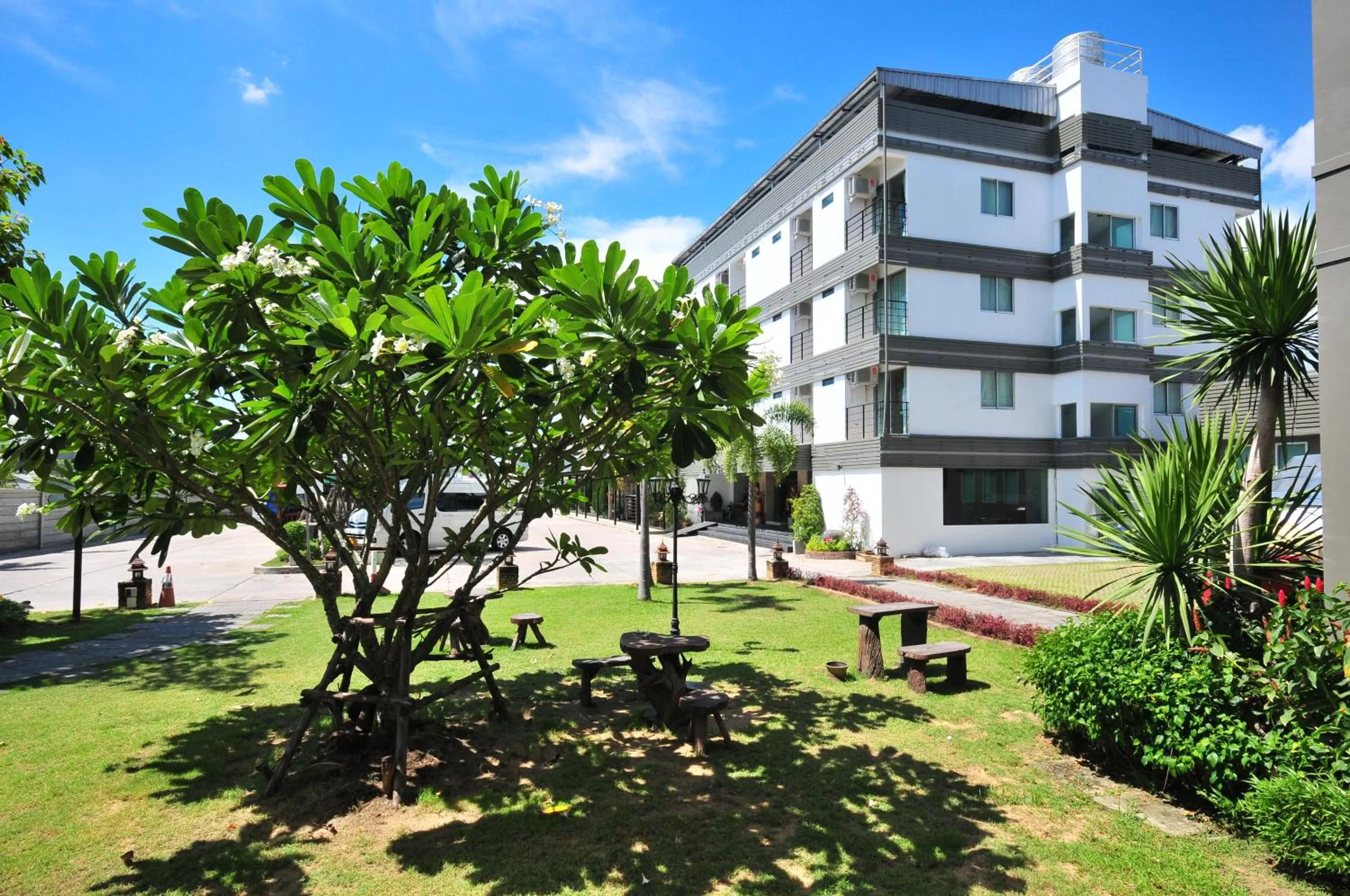 Facade/entrance in BS Residence Suvarnabhumi