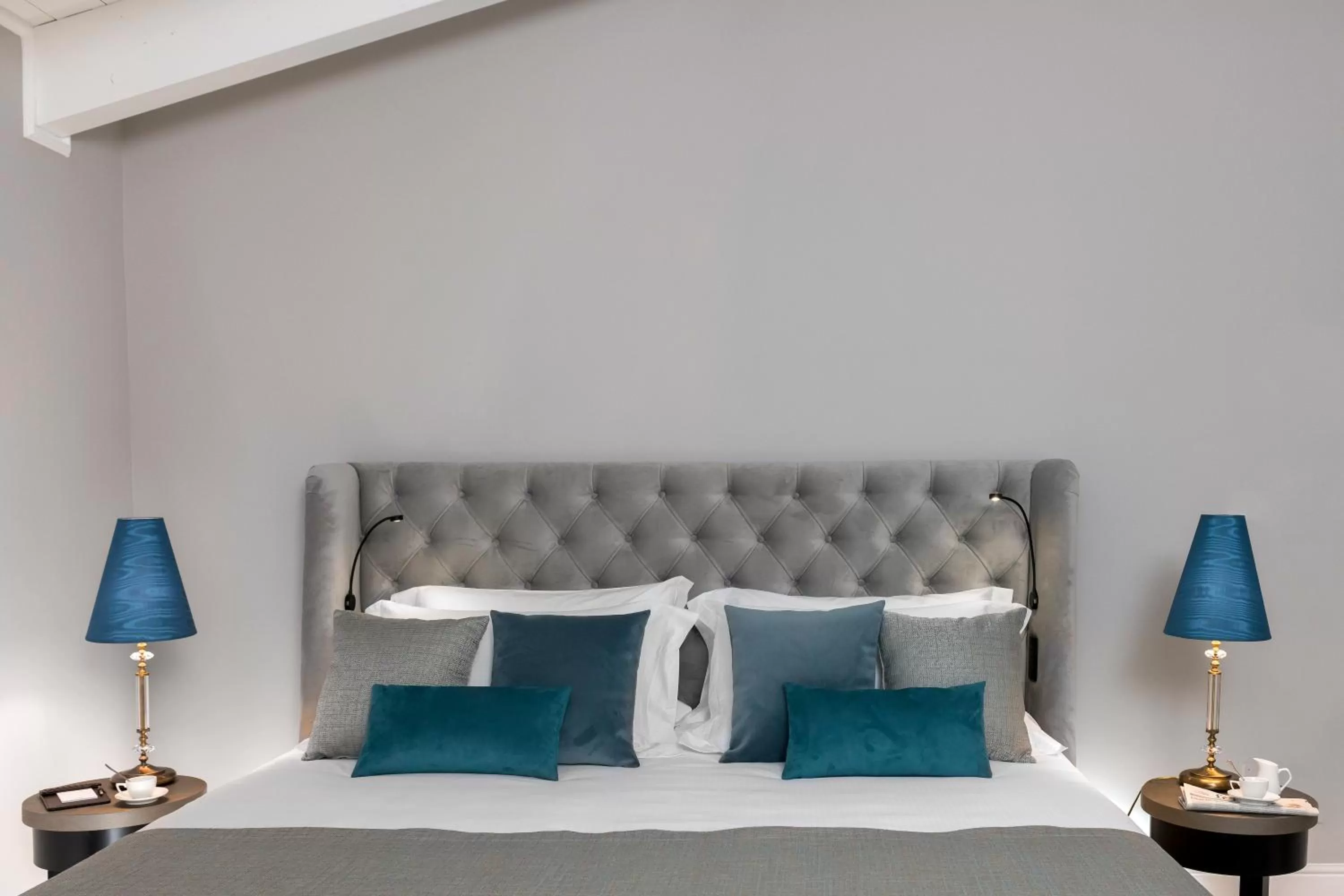 Bed in Hotel La Ville Rome