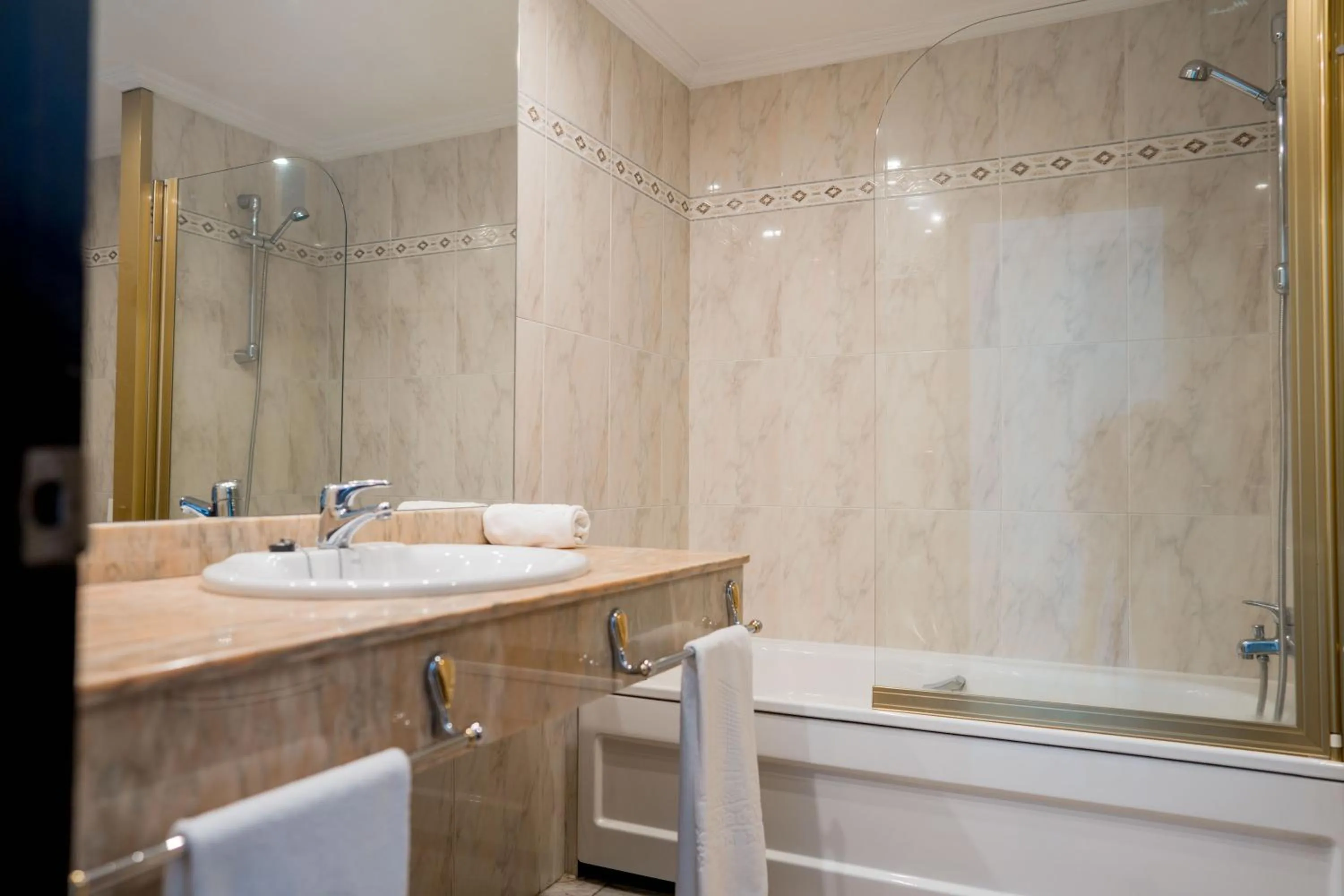 Bathroom in Hotel Bahía de Vigo