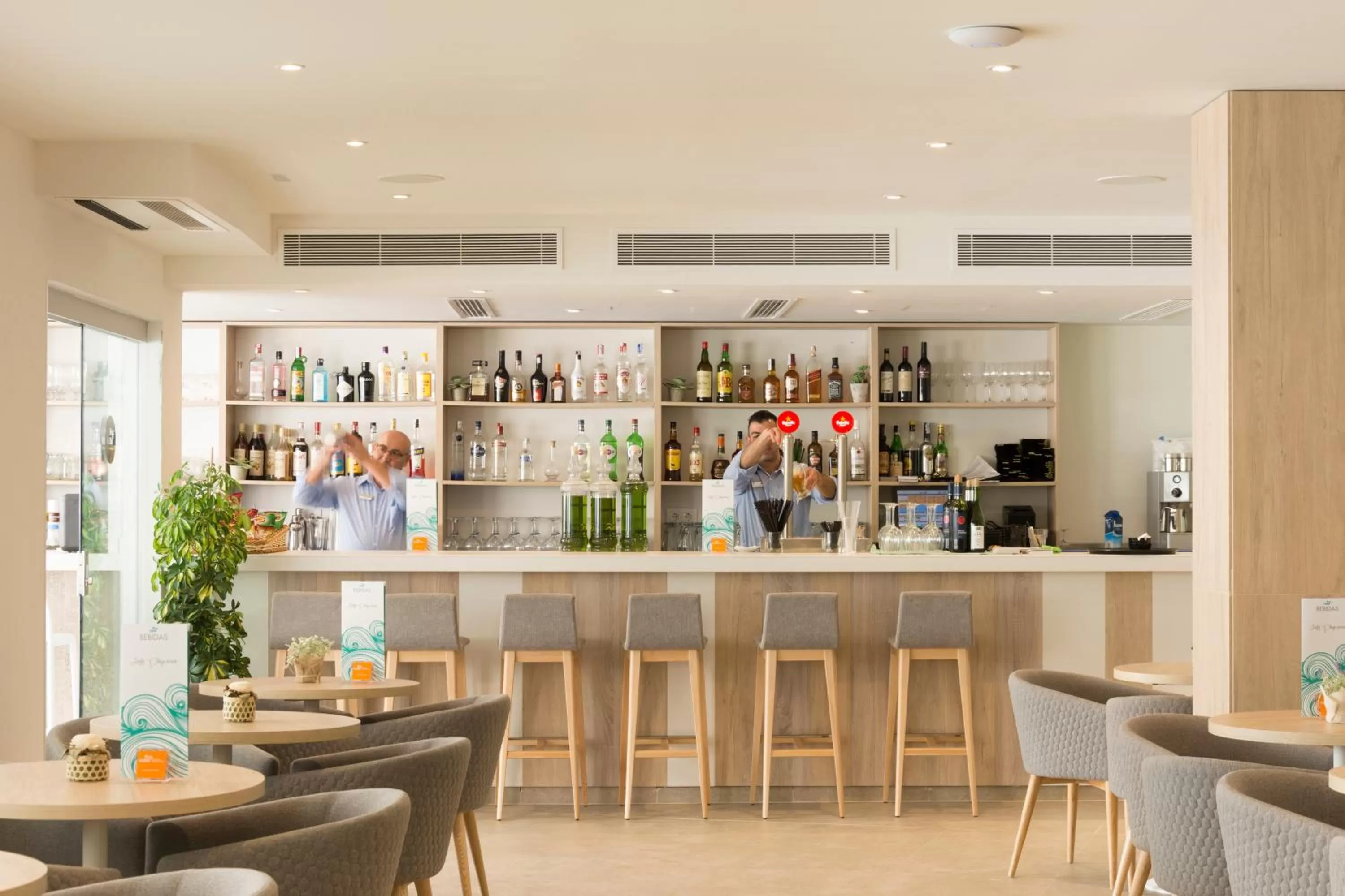 Staff in HSM Linda Playa