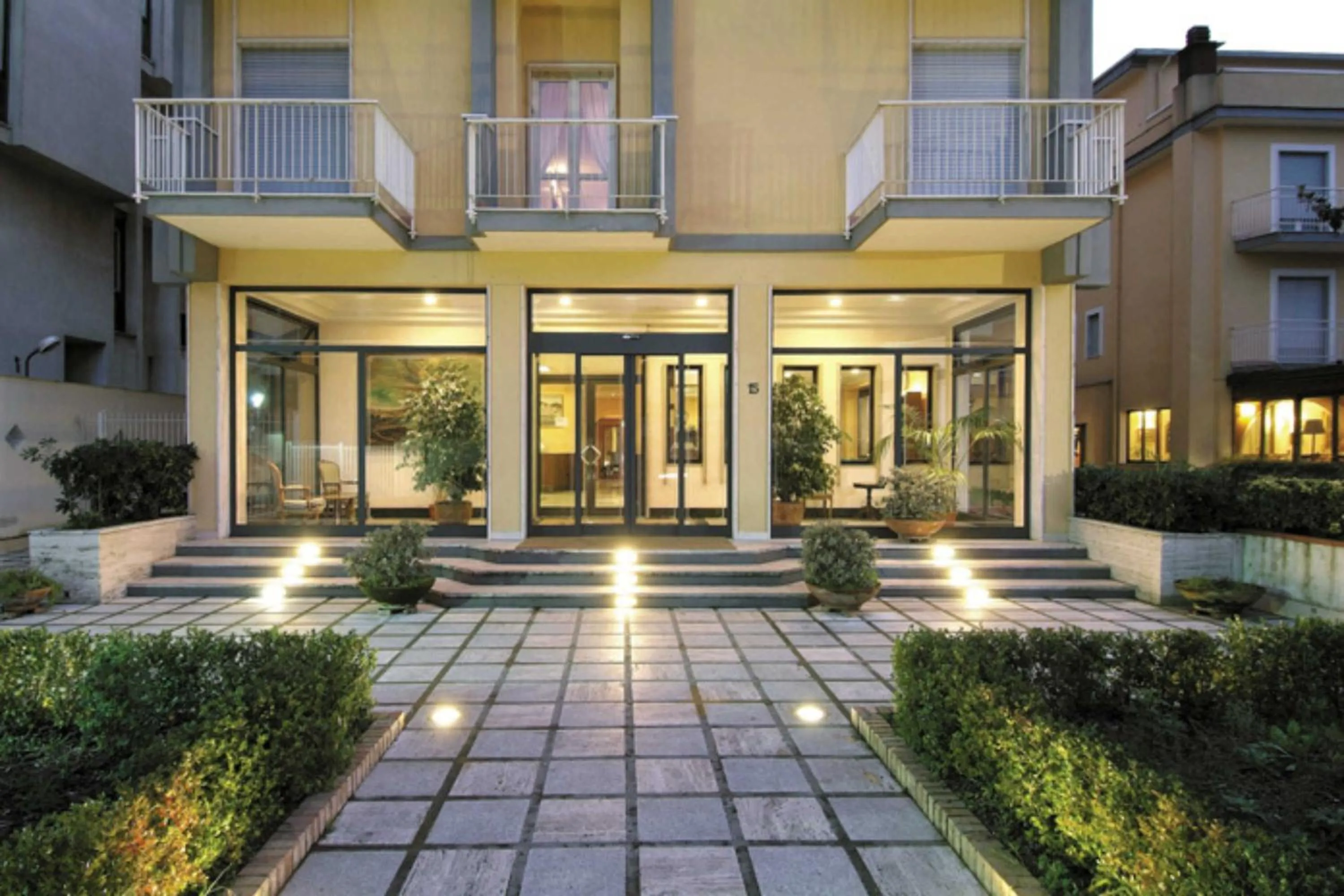 Facade/entrance in American Hotel