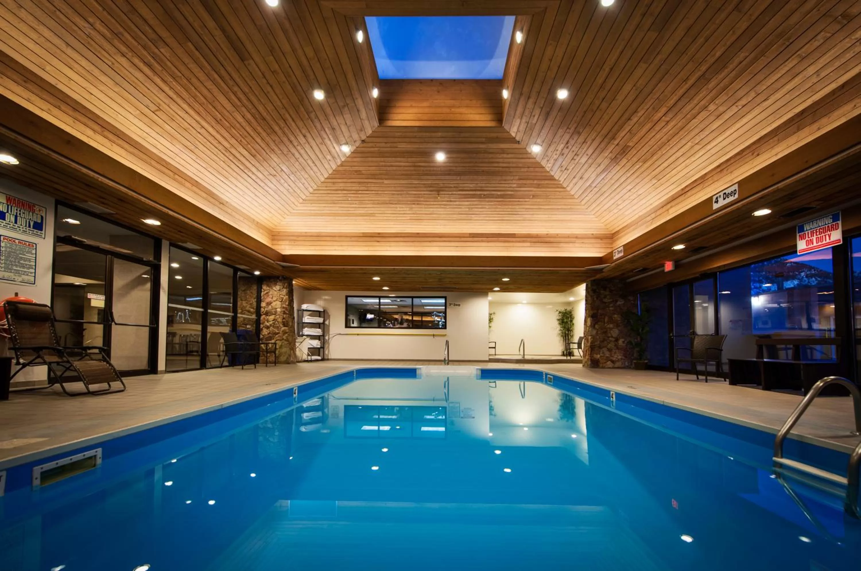 Swimming pool in The Thompson Hotel