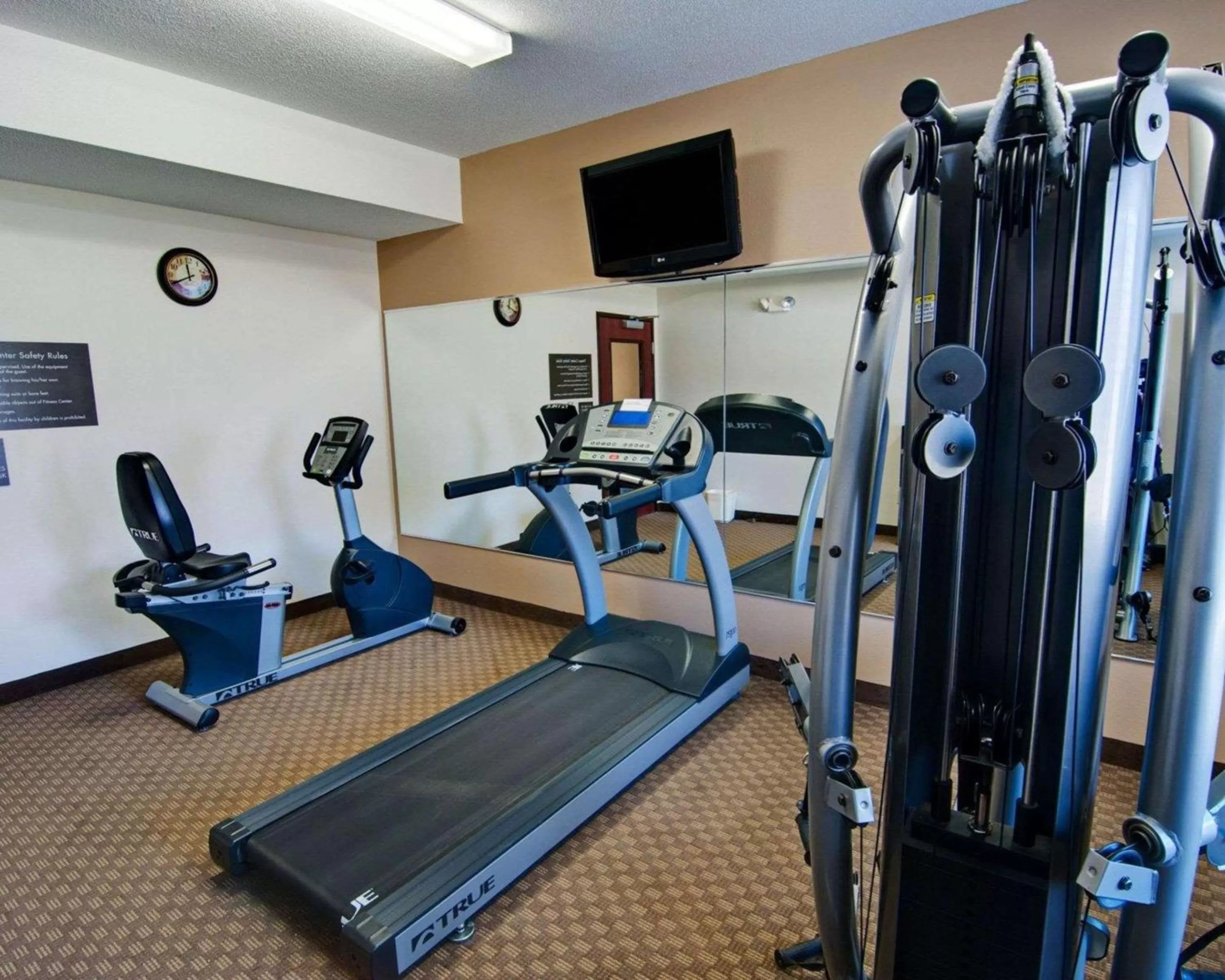 Fitness centre/facilities in Comfort Inn Mount Airy