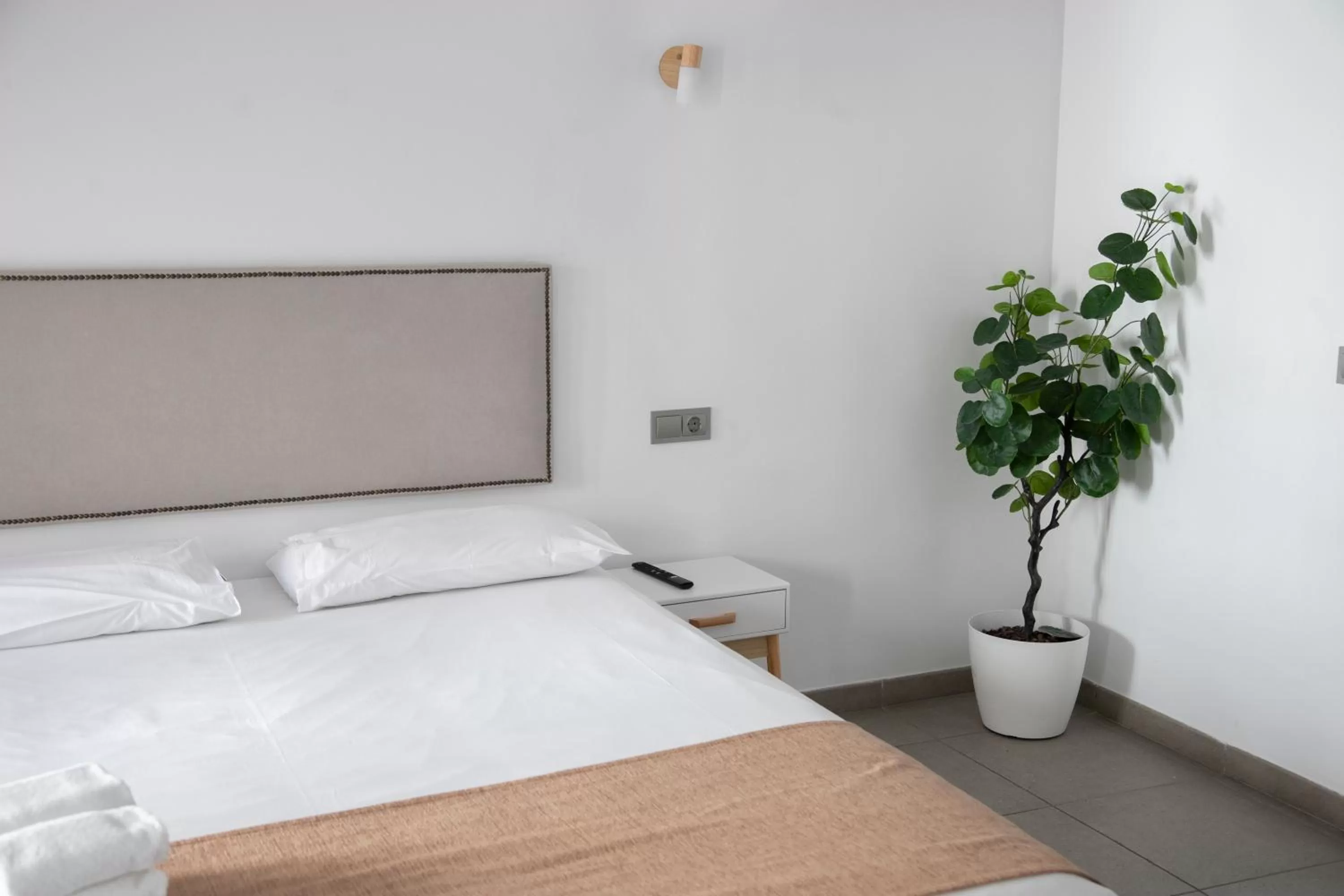 Photo of the whole room, Bed in Vitium Córdoba