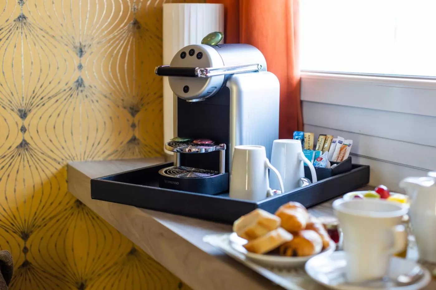 Coffee/tea facilities in Hôtel Paris Neuilly