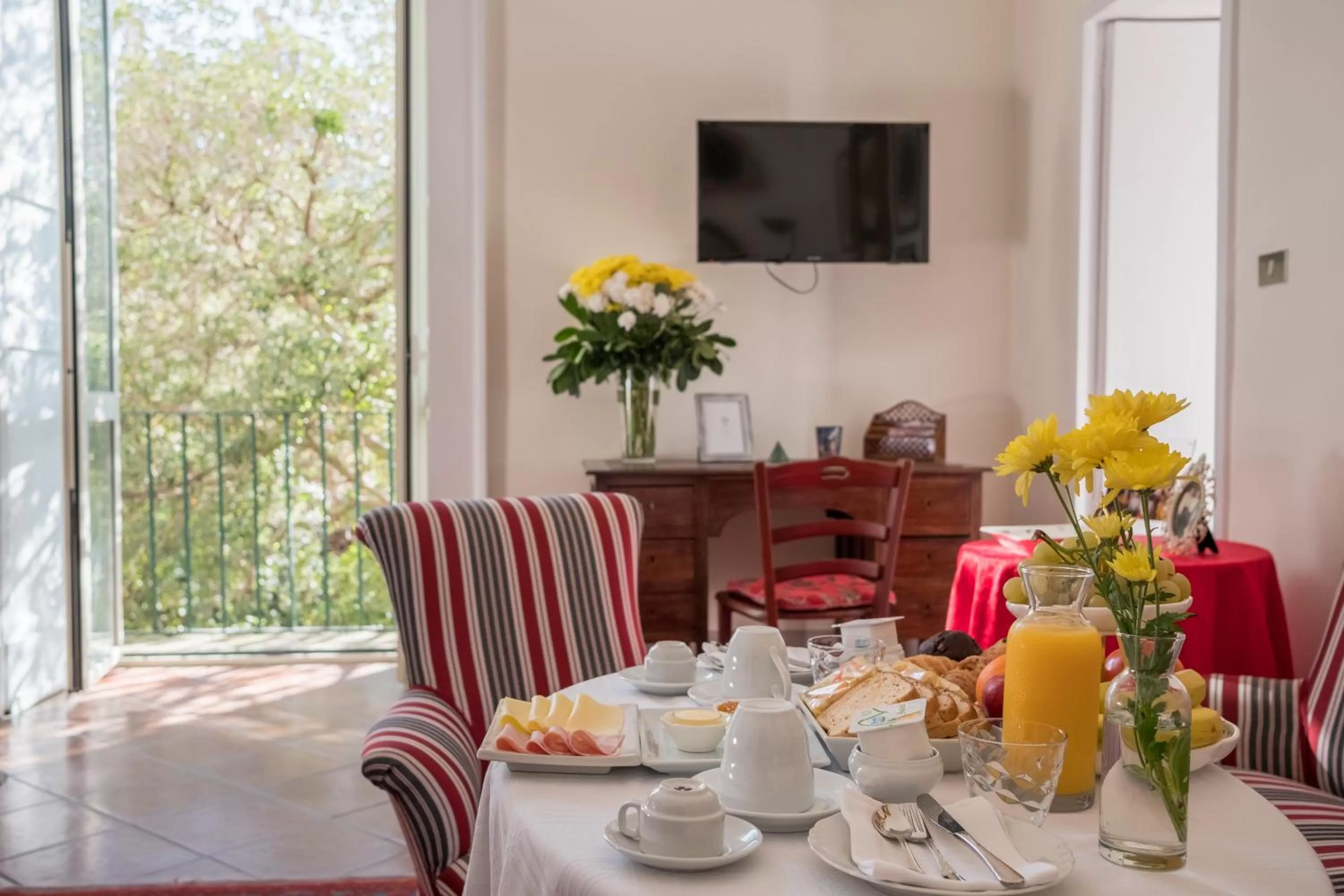 TV and multimedia in Palazzo Bernardini Suites