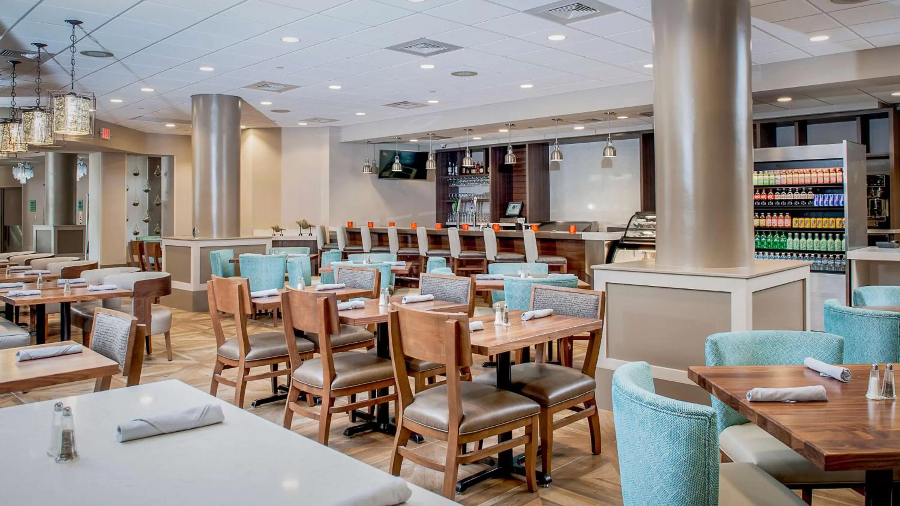 Restaurant/places to eat in DoubleTree by Hilton Hotel West Palm Beach Airport
