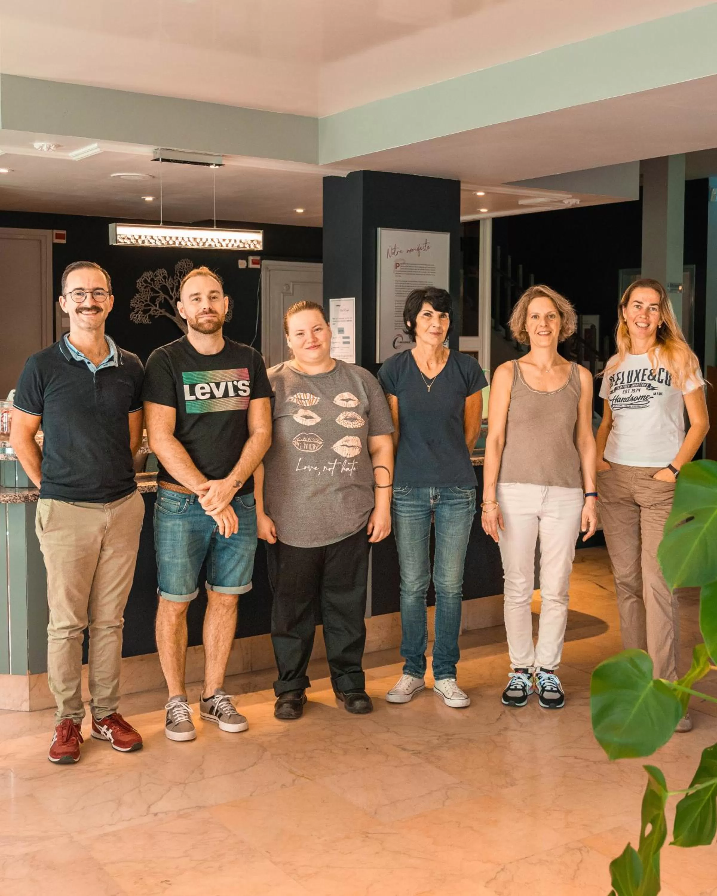 Staff in The Originals Boutique, Hôtel du Pont Roupt, Mende