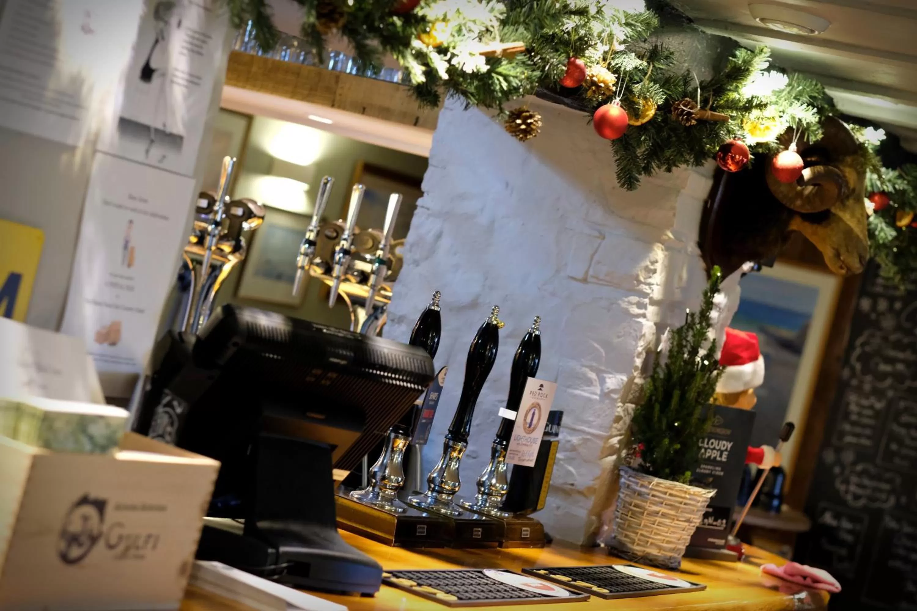 Lounge or bar in Rams Head Inn