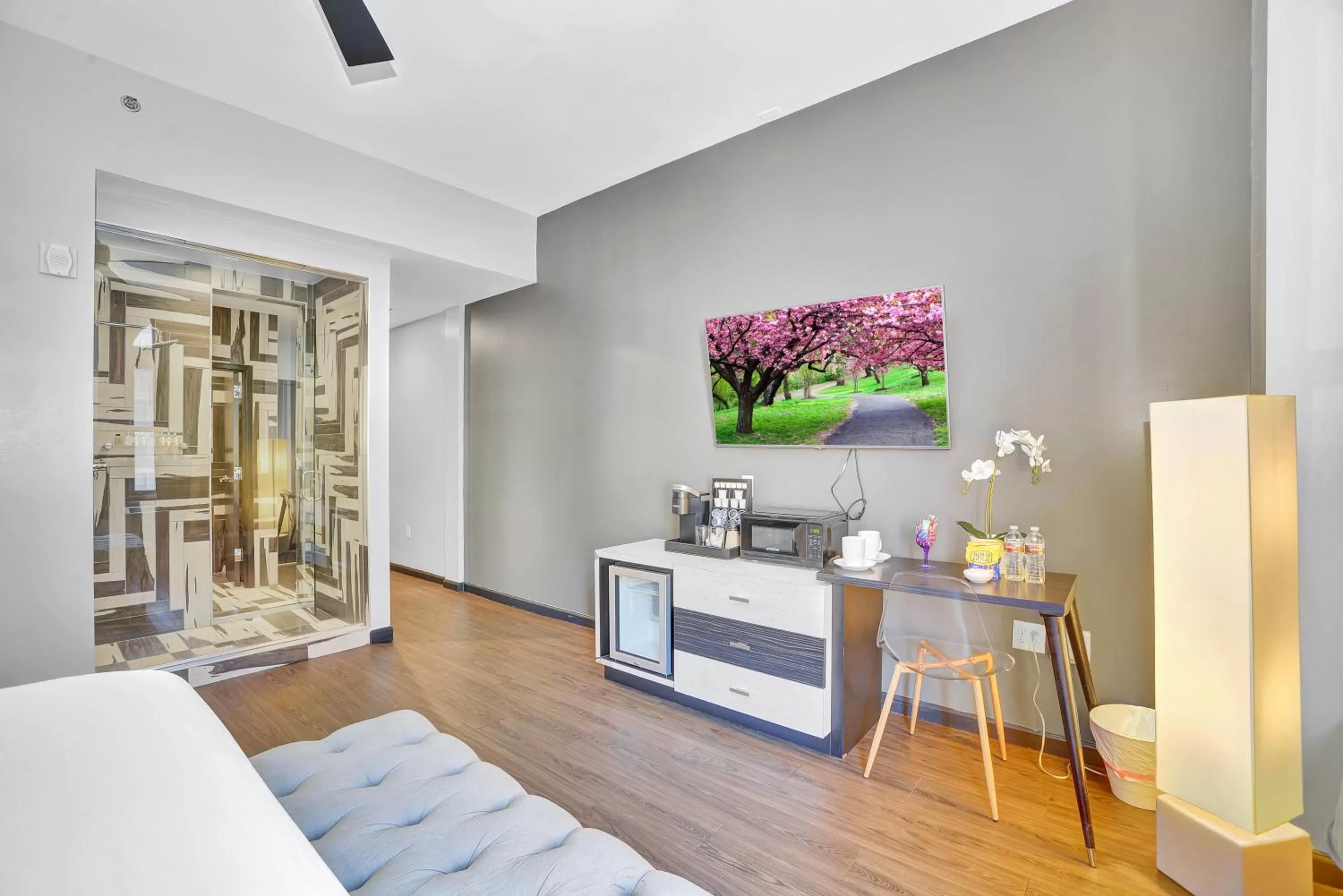 Photo of the whole room in Good Hotels Downtown Denver