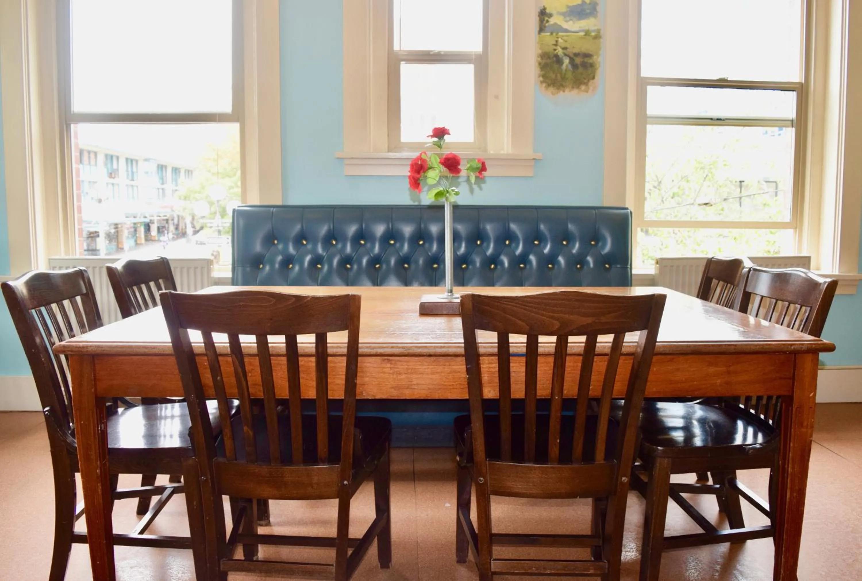 Restaurant/places to eat in Green Tortoise Hostel Seattle