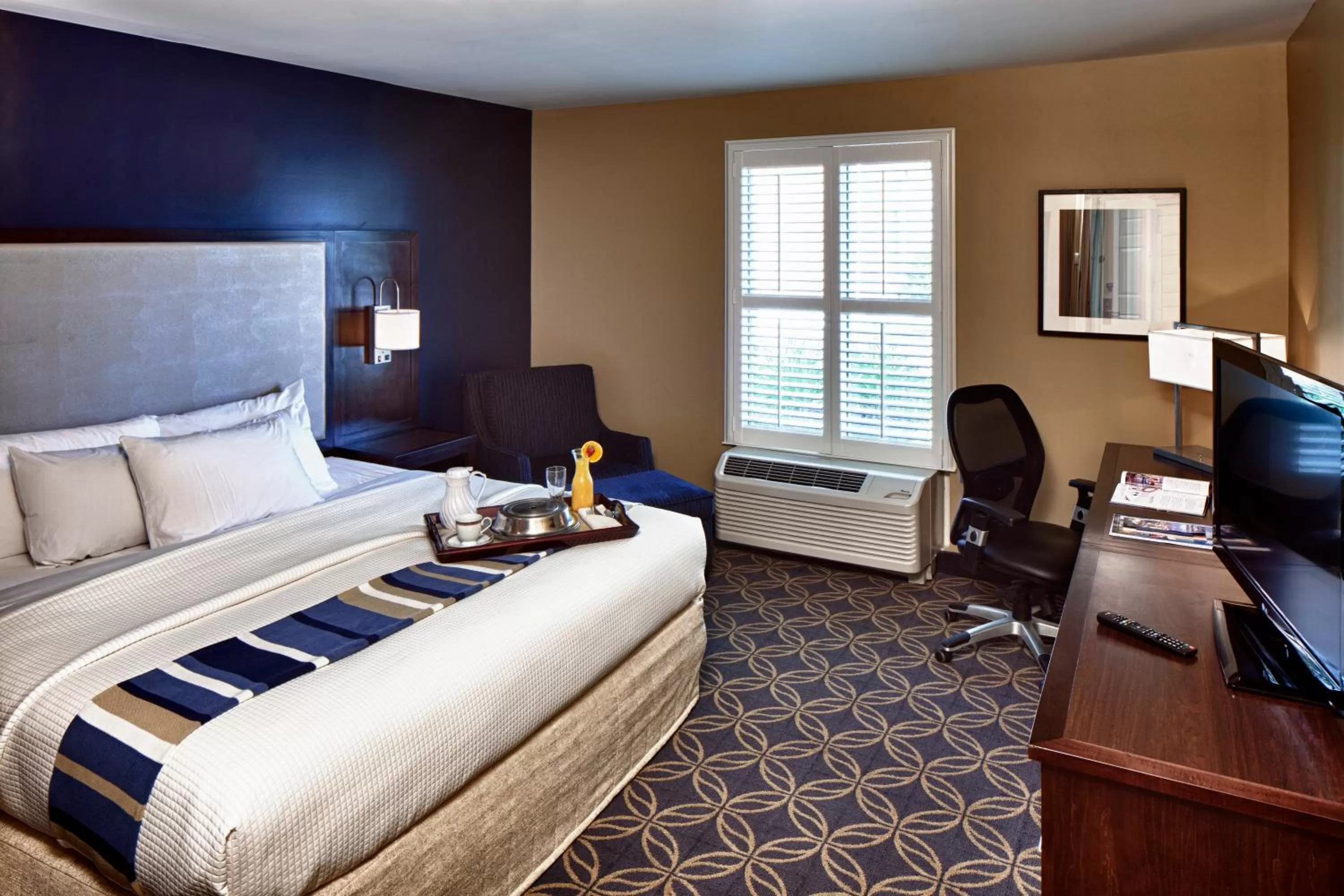 Day, Bed in Nationwide Hotel and Conference Center