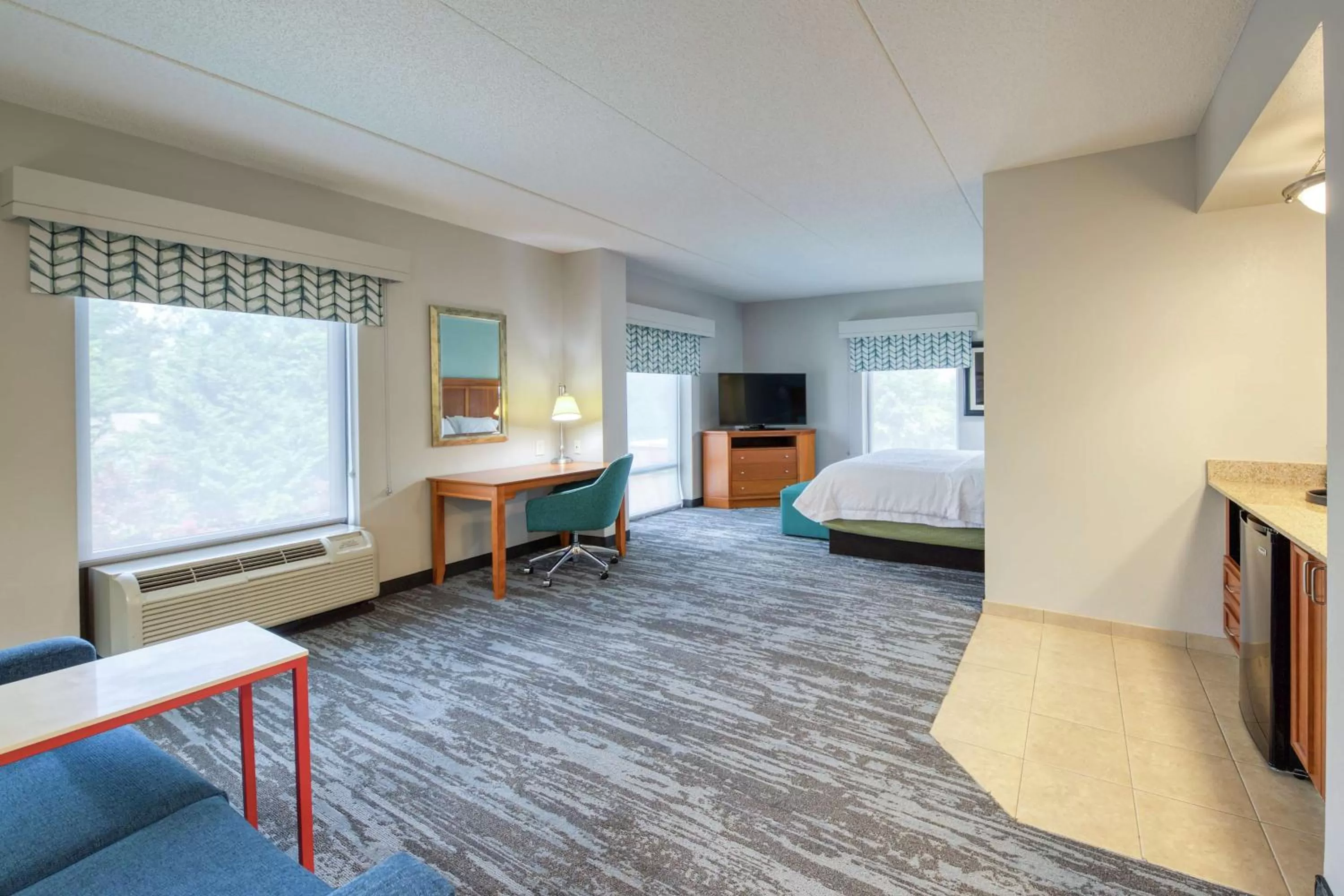 Bedroom, Bed in Hampton Inn Wilmington University Area