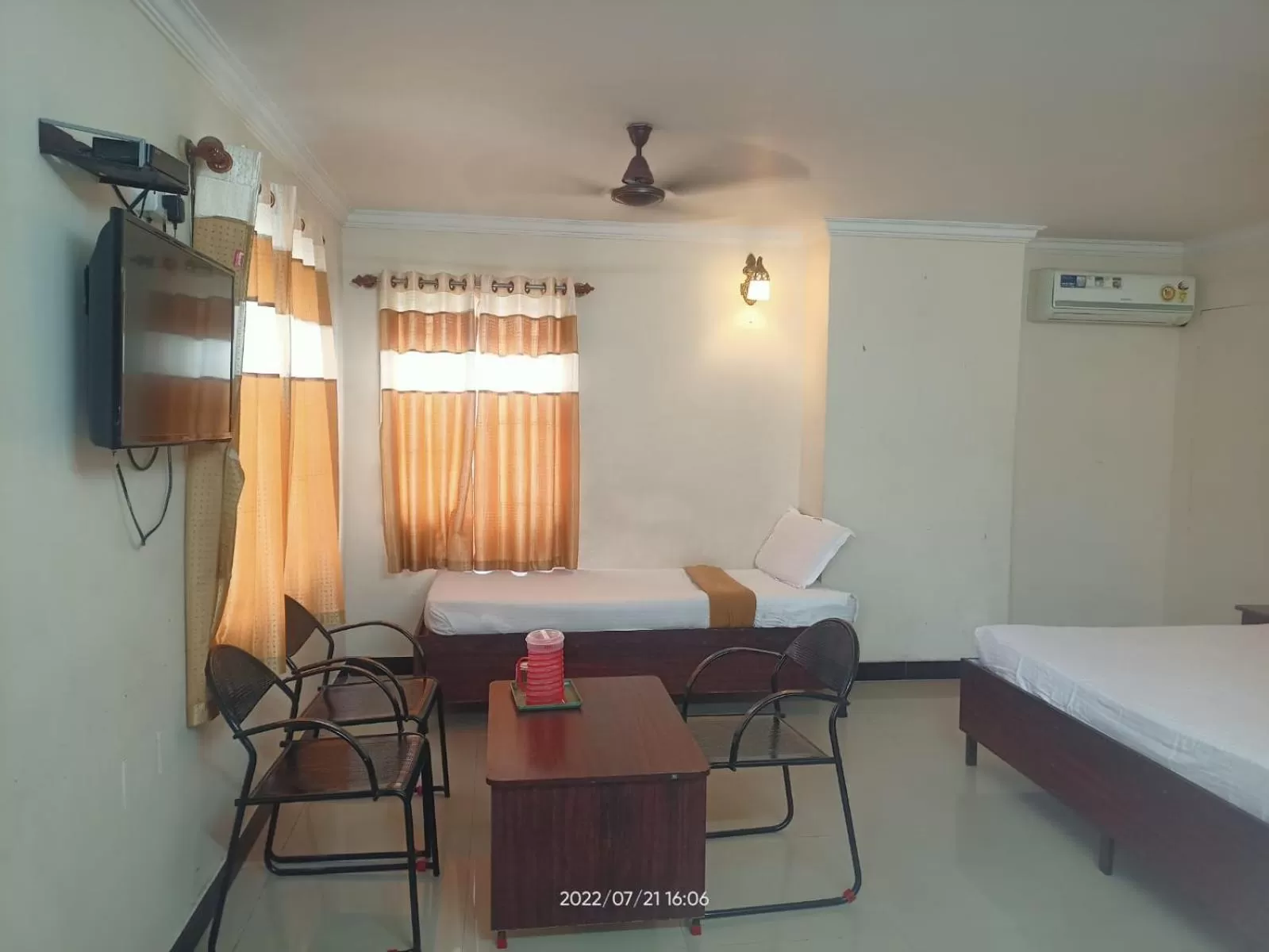 Photo of the whole room in SKY PARK HOTELS