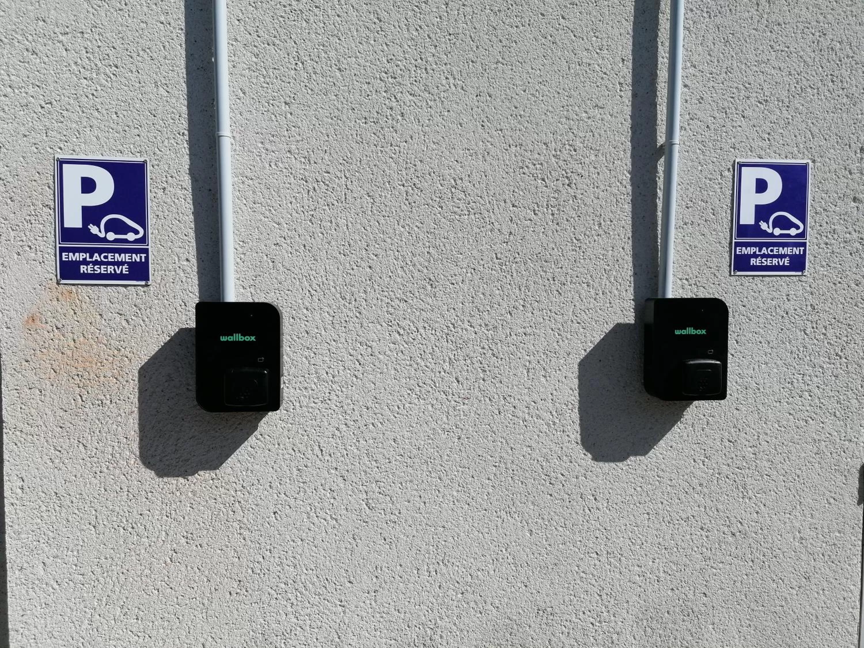 Property building in Hôtel Le Verger