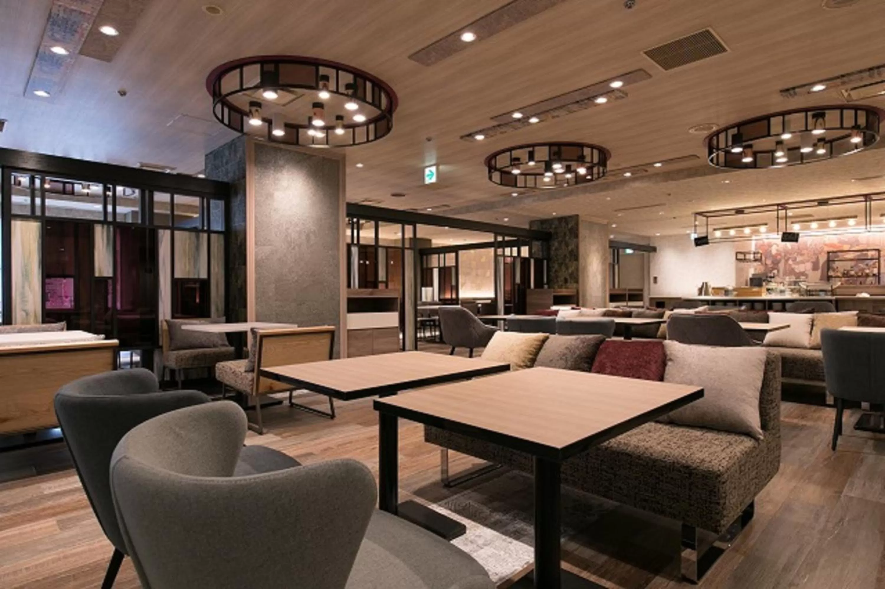 Restaurant/places to eat in Shin Osaka Esaka Tokyu REI Hotel