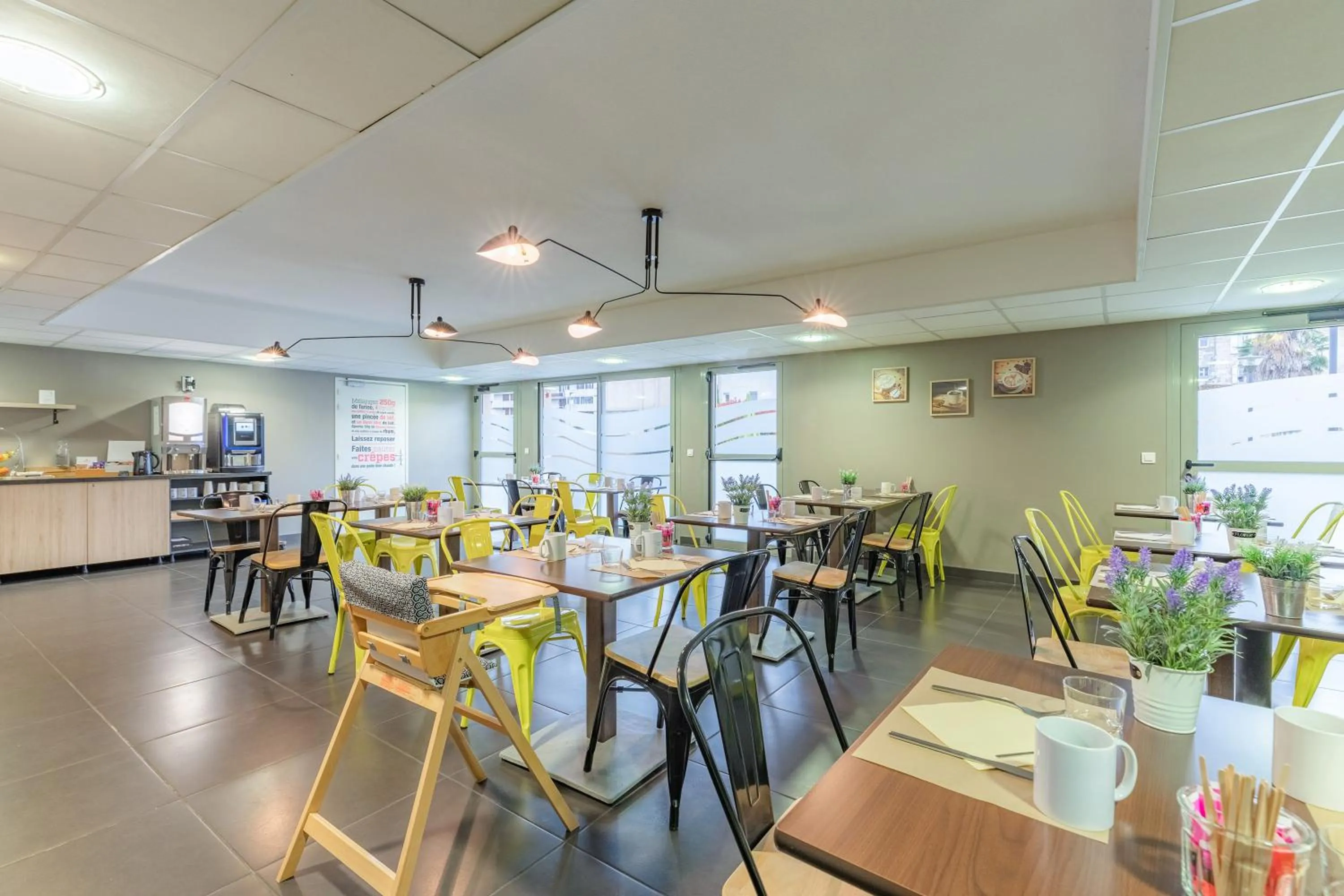 Breakfast in Appart'City Confort Agen Centre