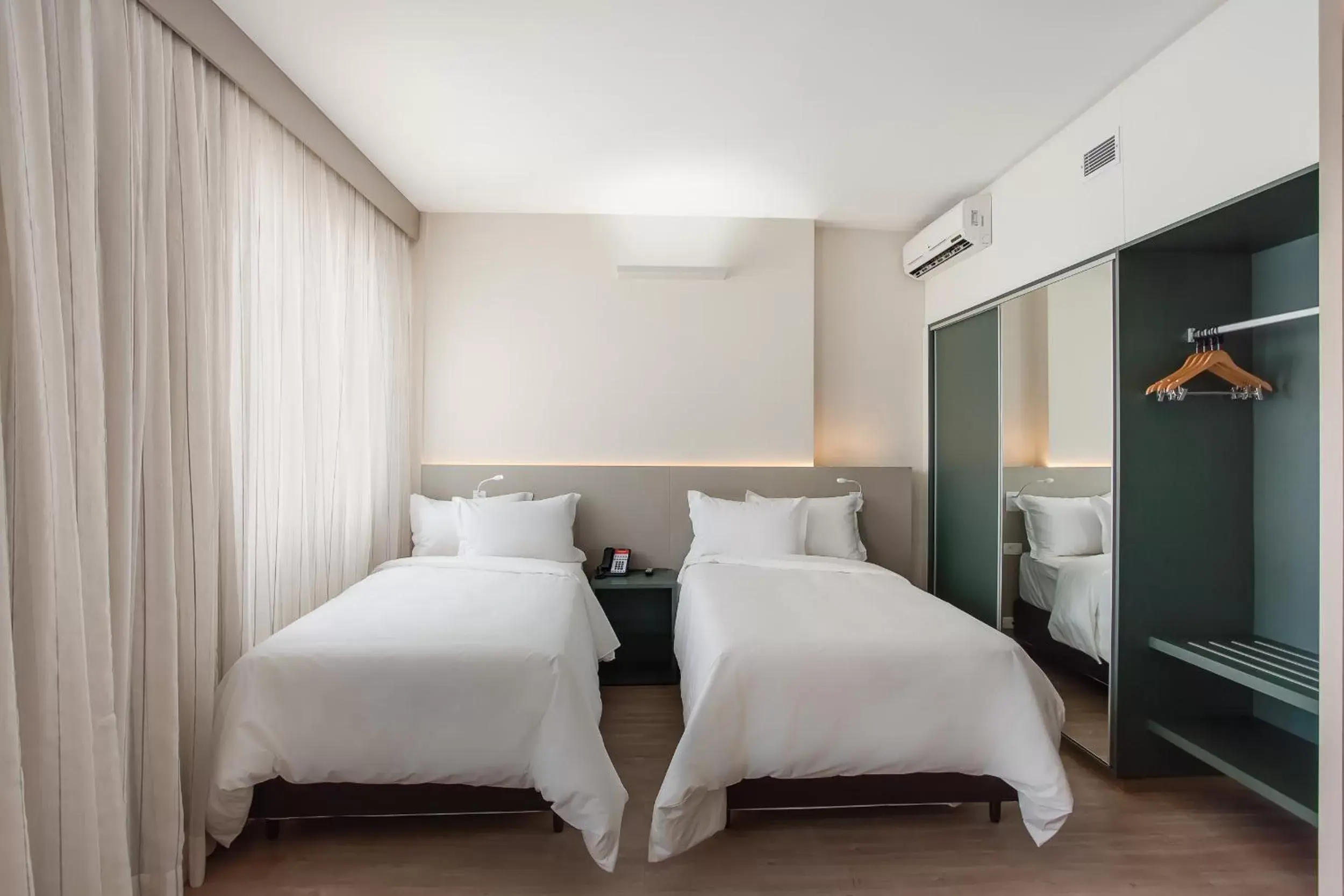 Twin Suite – 2 single beds in eSuites Virgínia Luxemburgo Twin Suite – 2 single beds in eSuites Virgínia Luxemburgo