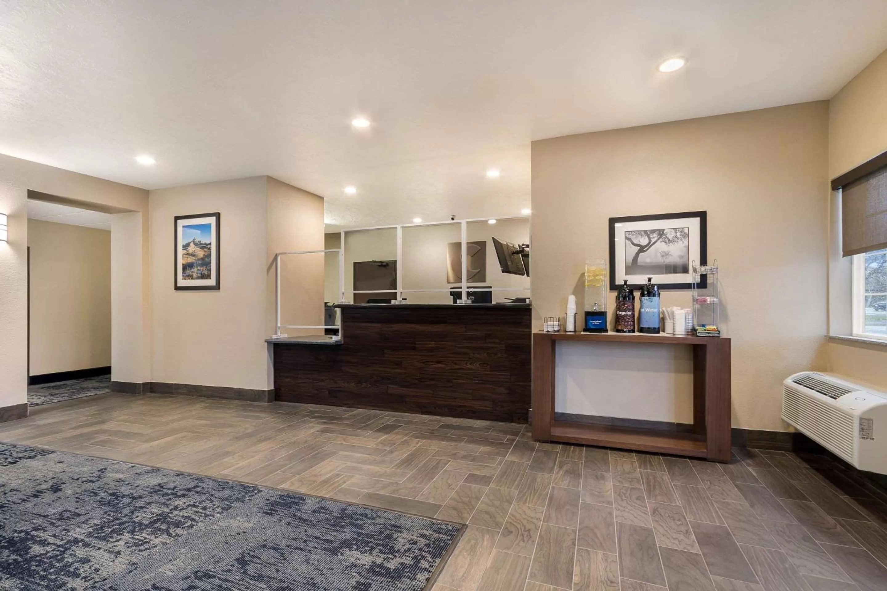 Lobby or reception in Comfort Inn Yankton SD