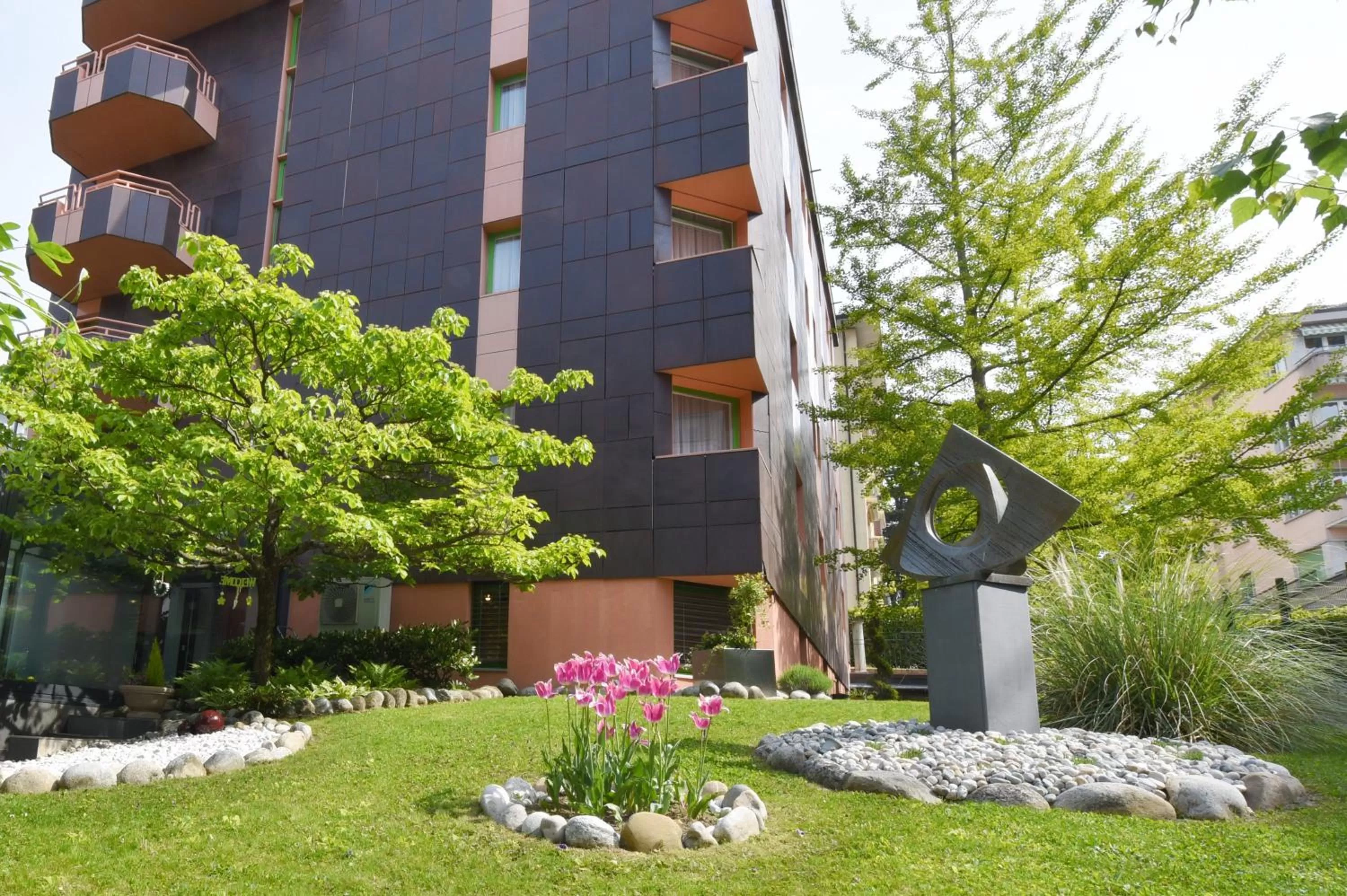 Property building in Tulip Inn Beaulieu Lausanne