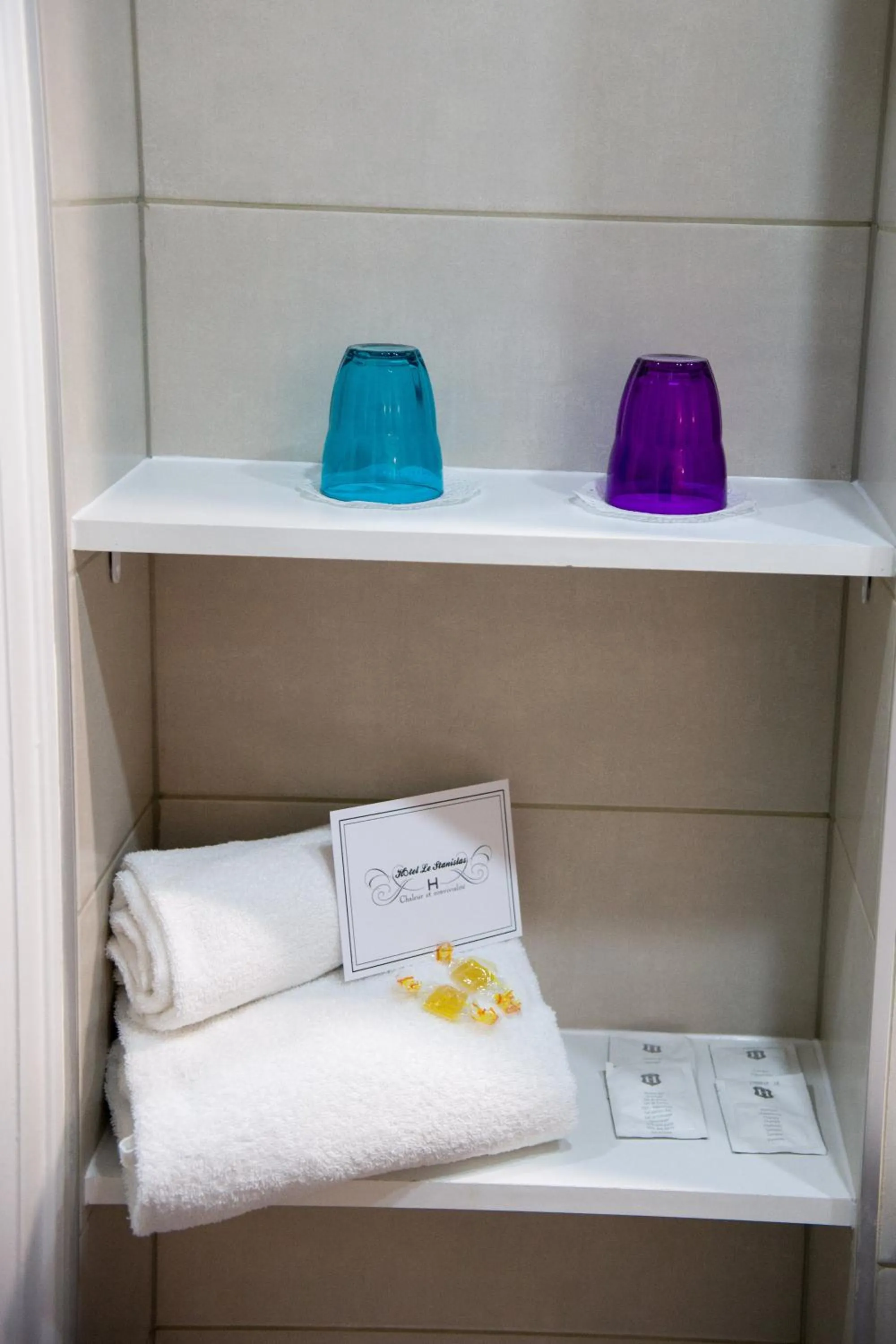 Decorative detail, Bed in Hôtel Le Stanislas