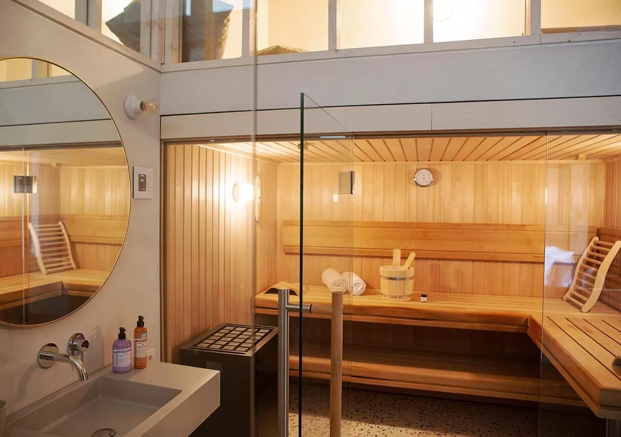 Area and facilities in Michelberger Hotel