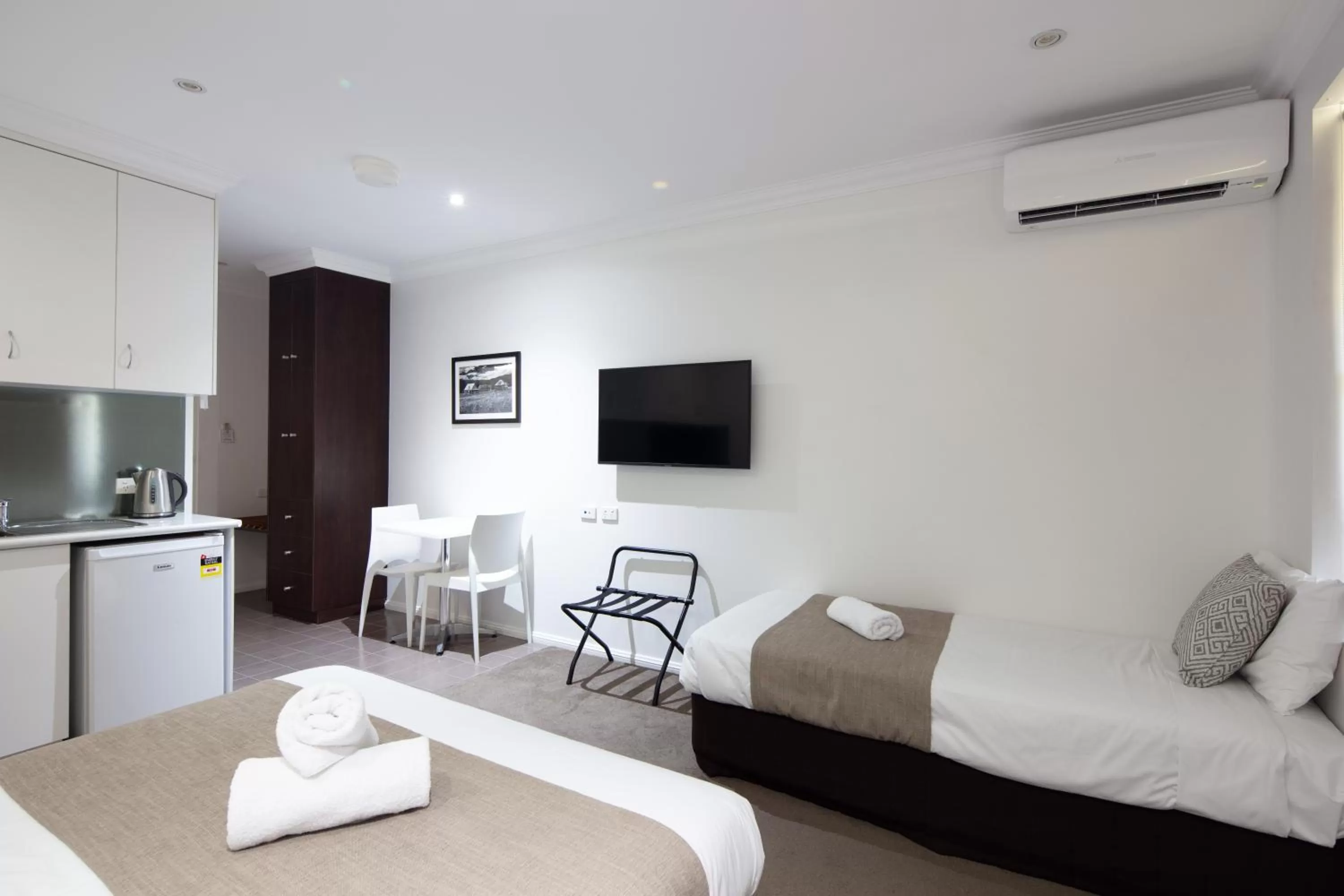 Photo of the whole room, Bed in Merivale Motel