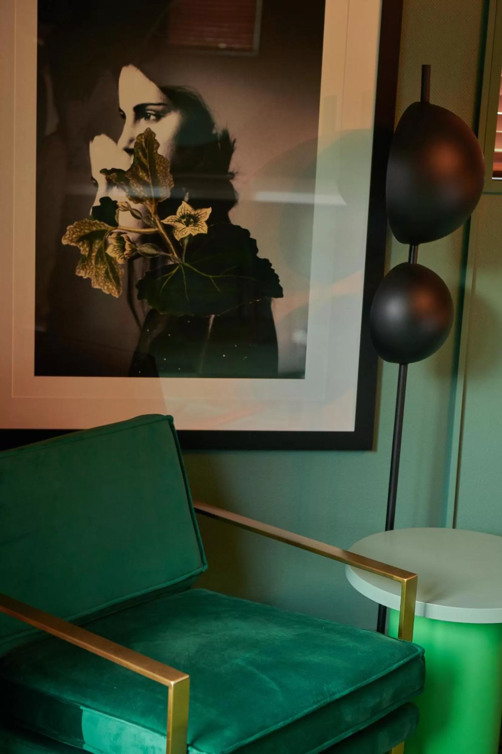 Seating area in The Central Hotel Queenstown, A Naumi Chapter