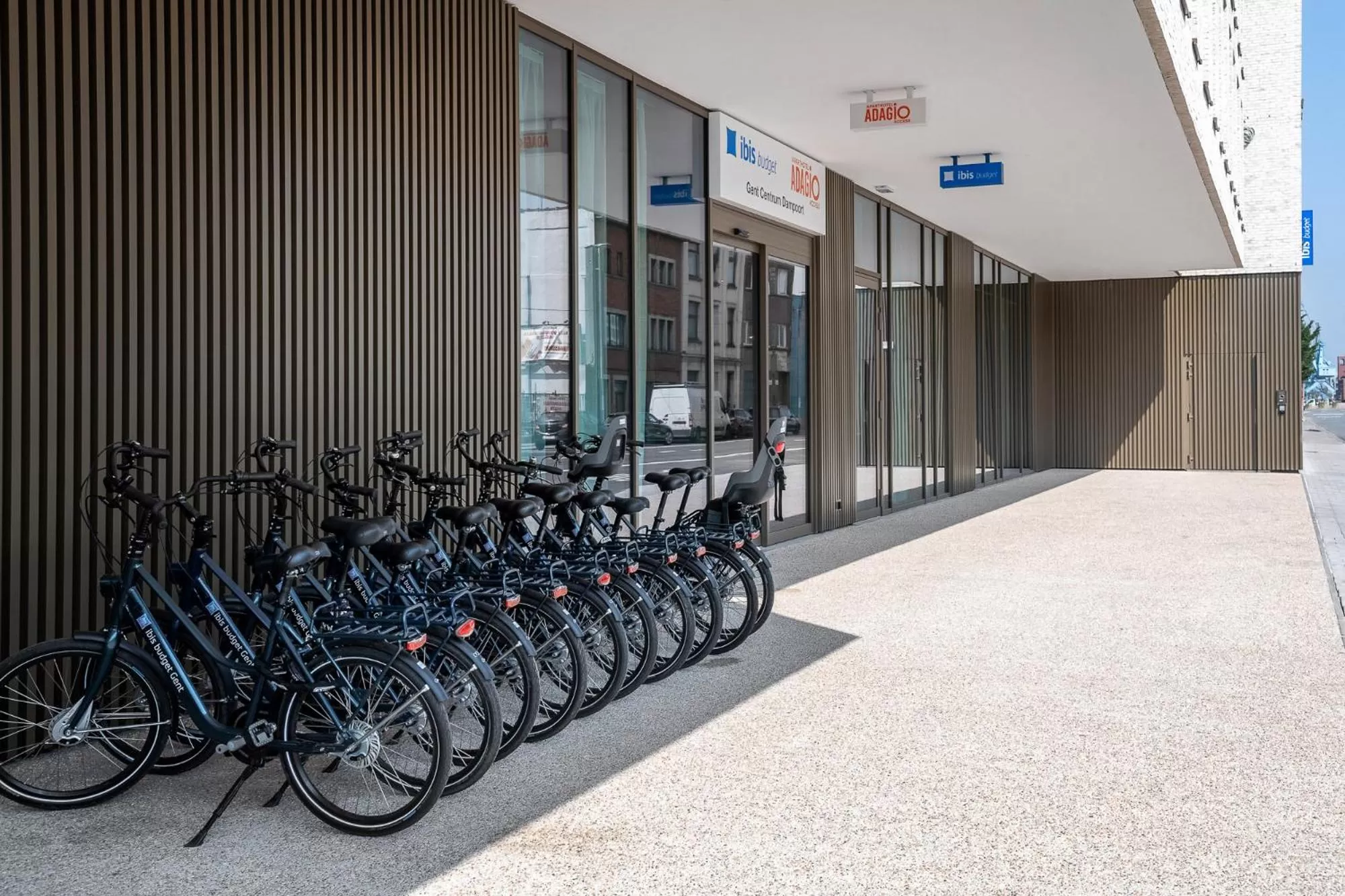 Cycling in Adagio Access Gent Centrum Dampoort