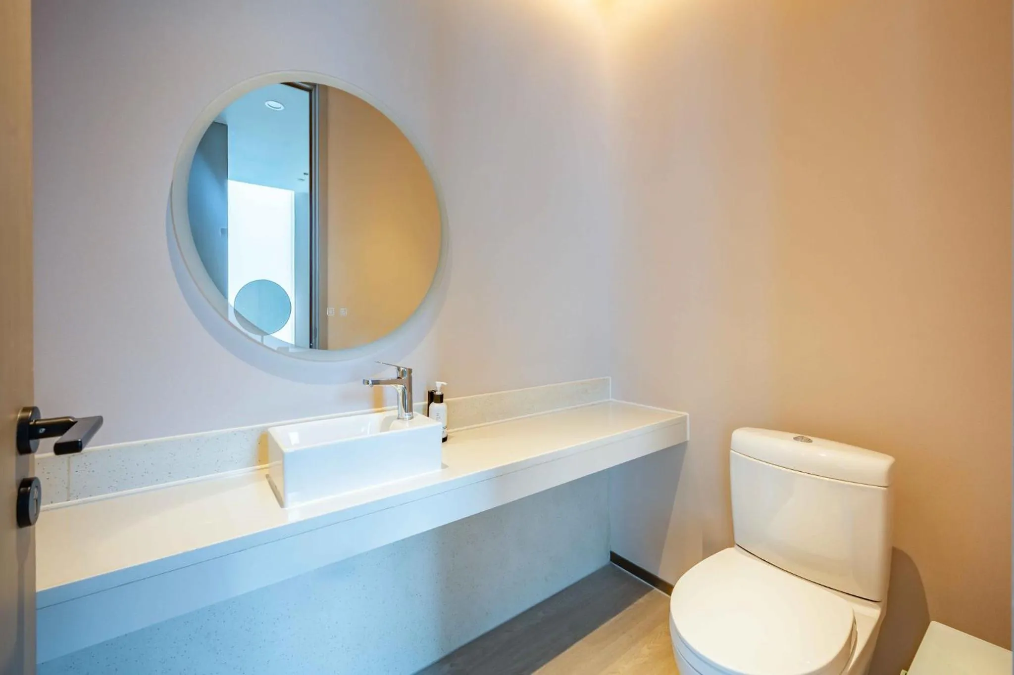 Photo of the whole room in EVEN Hotels Shanghai Expo by IHG