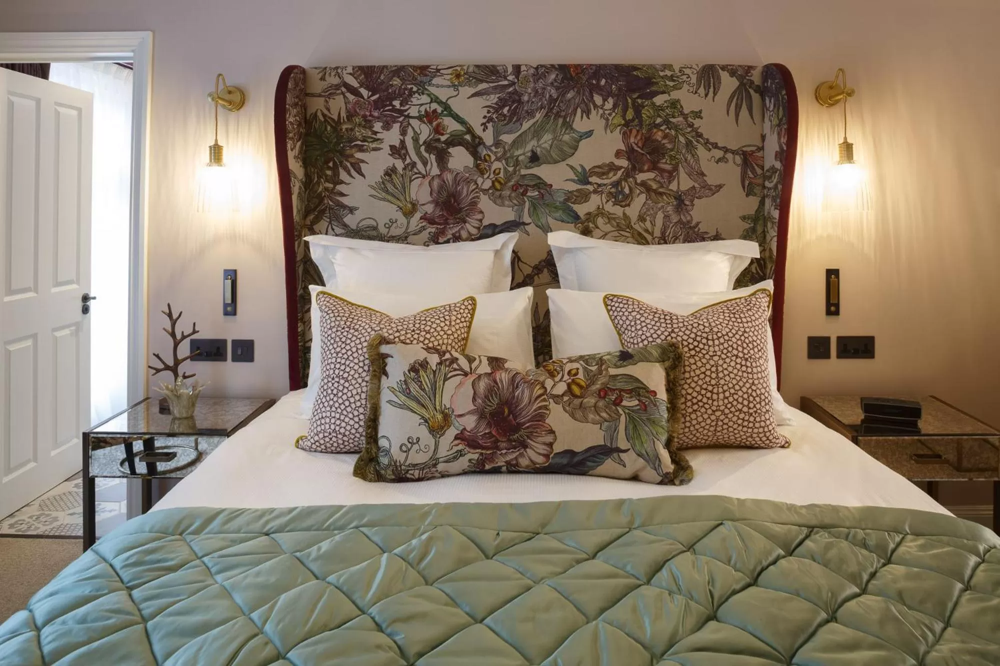 Bed in Gonville Hotel